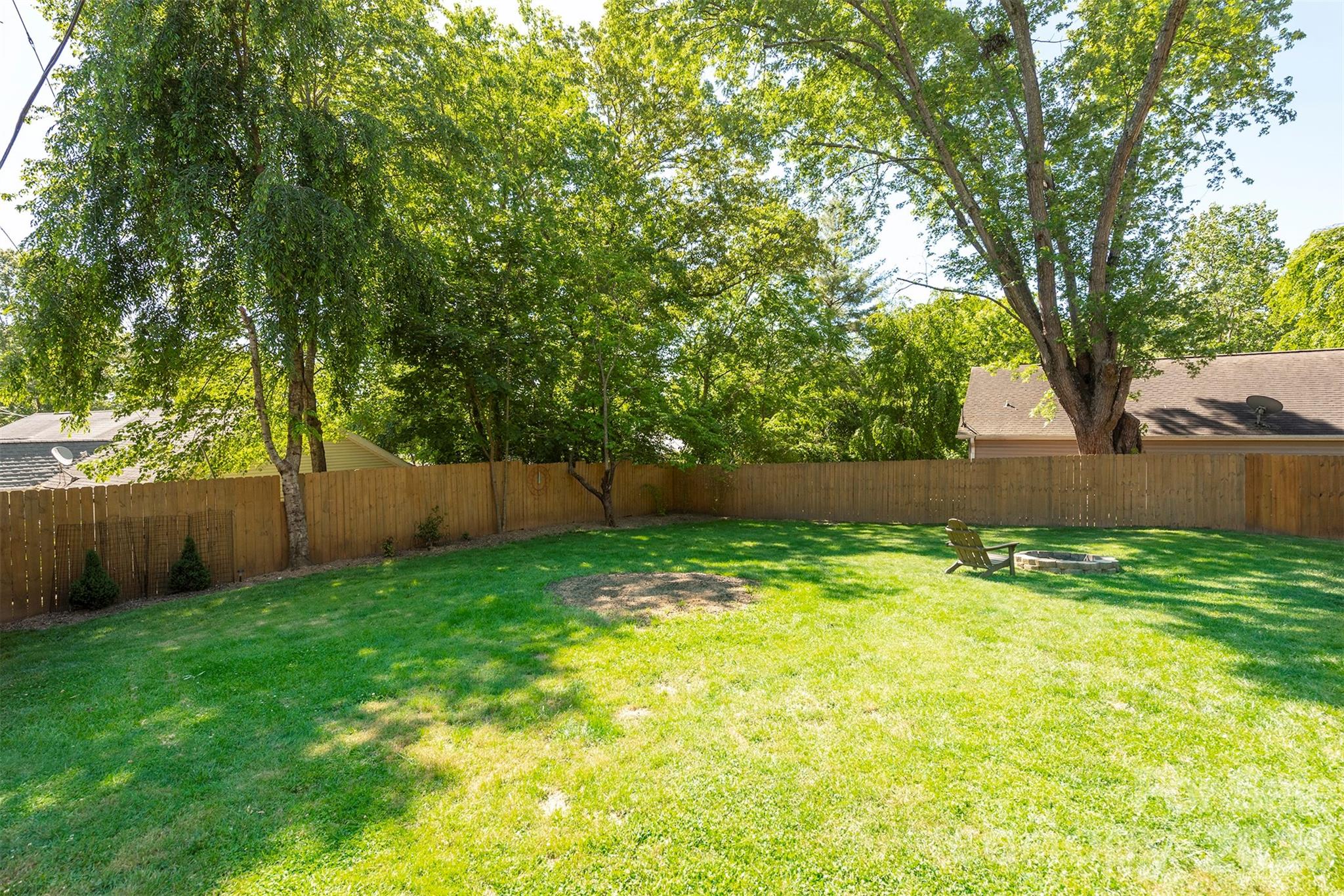 21 Hi Alta Avenue — Asheville