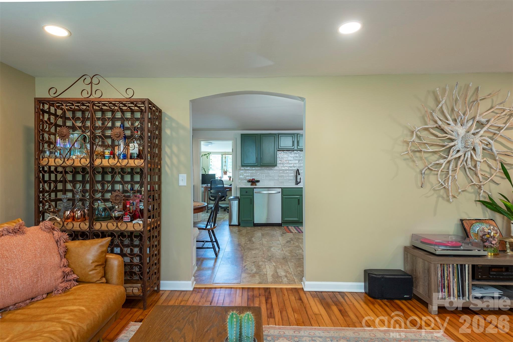 21 Hi Alta Avenue — Asheville