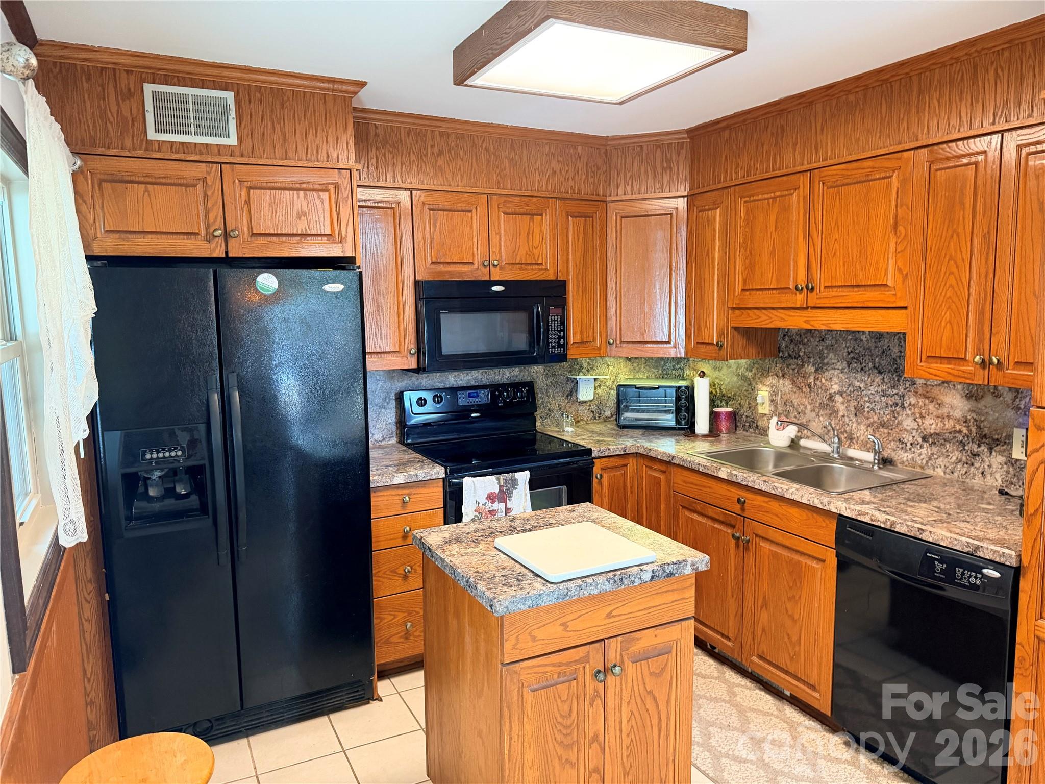 830 Mainsail Road — Salisbury