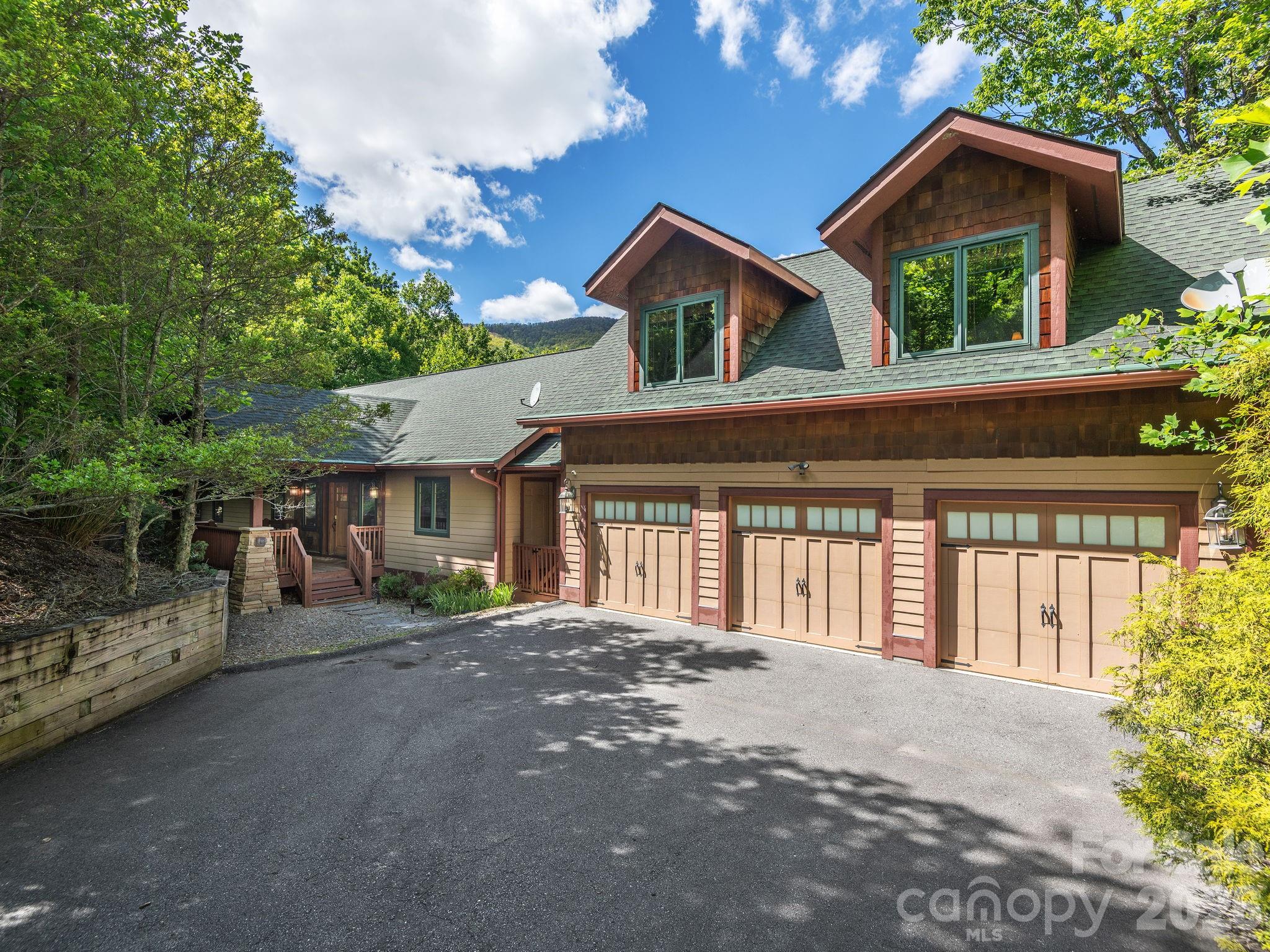 39 Great Aspen Way — Black Mountain