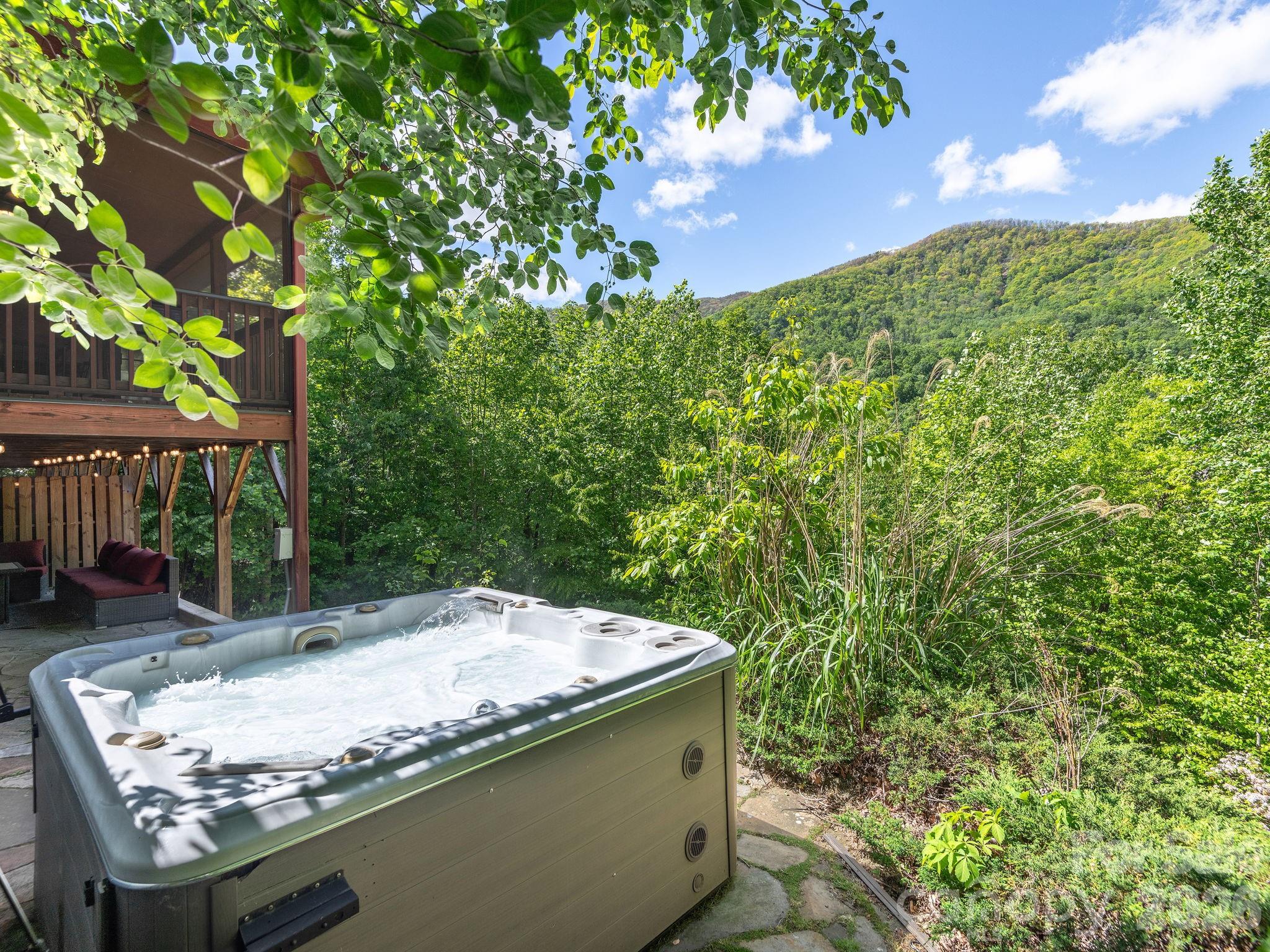 39 Great Aspen Way — Black Mountain