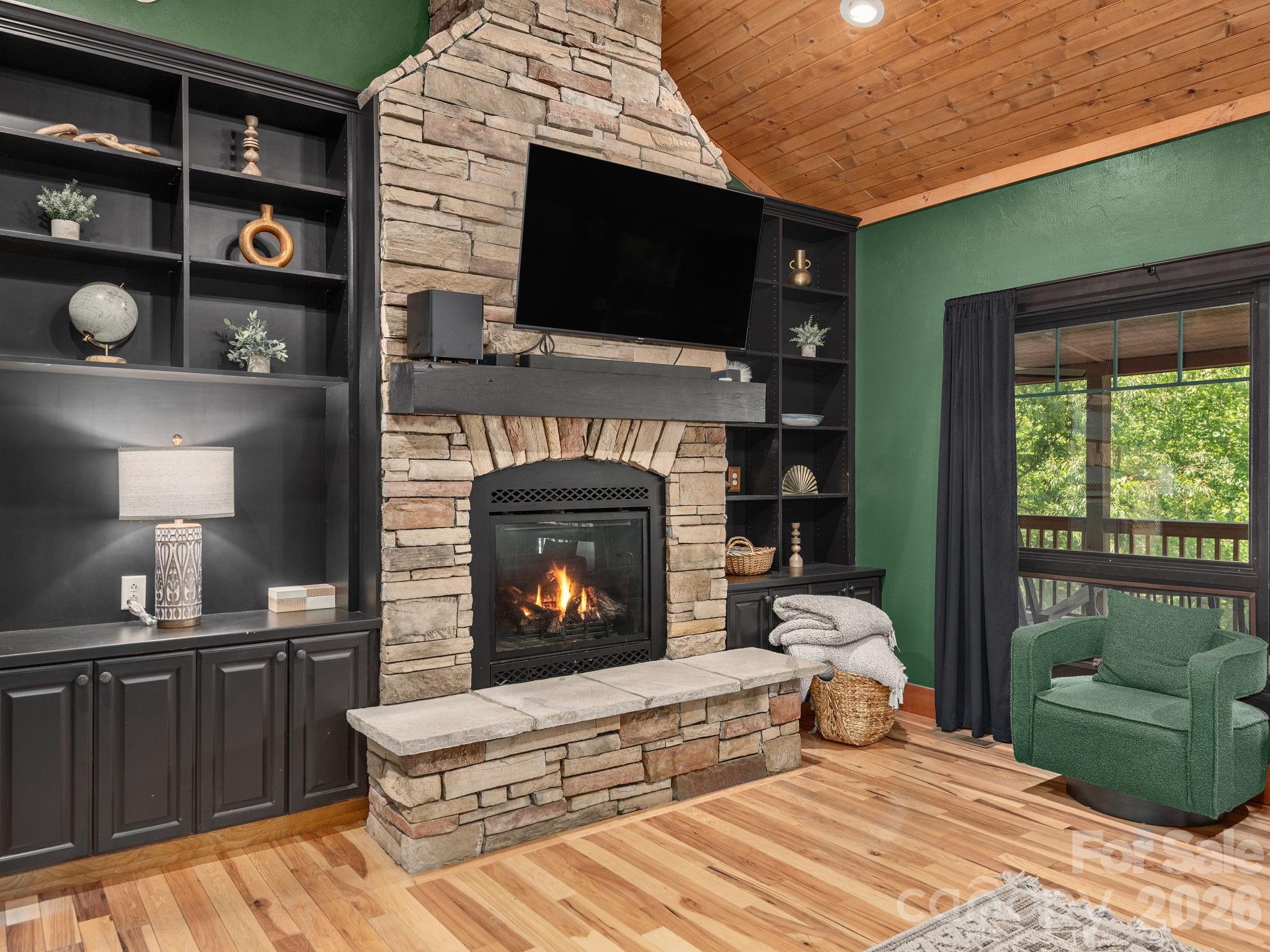 39 Great Aspen Way — Black Mountain