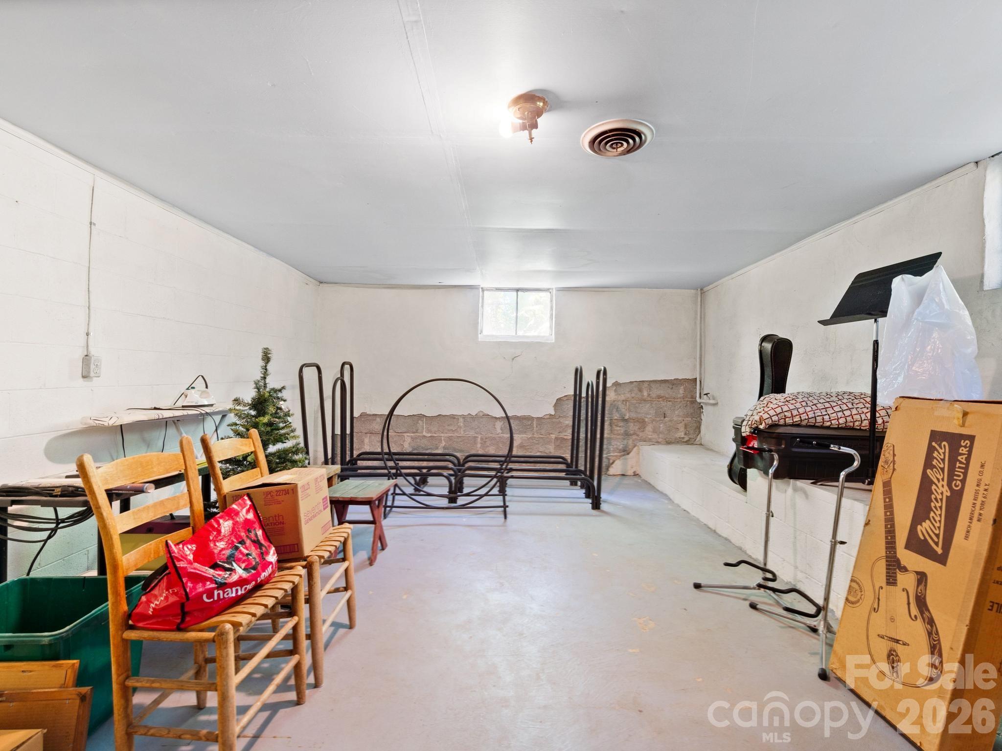 26 Unadilla Alley — Asheville