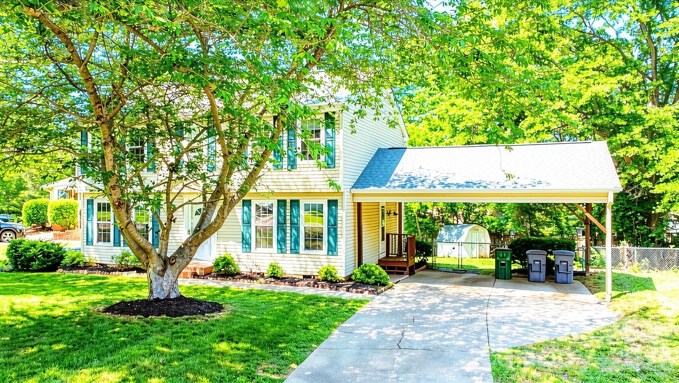 7218 Quail Ridge Drive — Charlotte