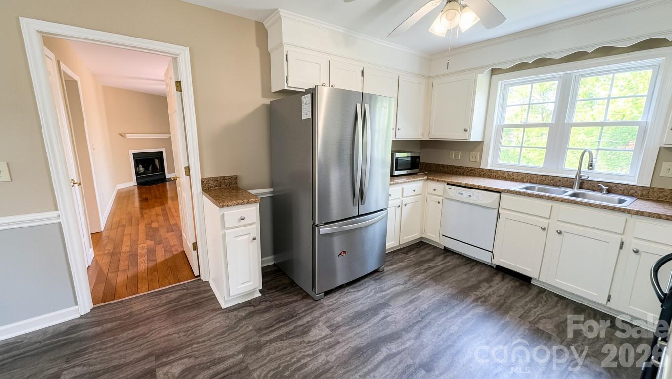 7218 Quail Ridge Drive — Charlotte