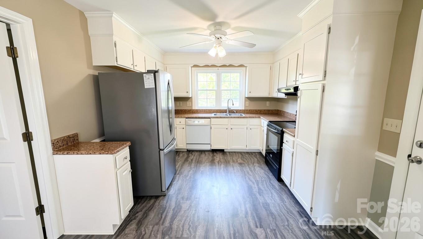 7218 Quail Ridge Drive — Charlotte