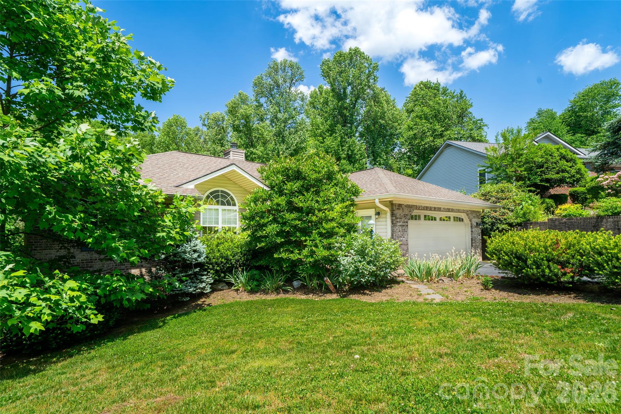 7 Firestone Court — Etowah