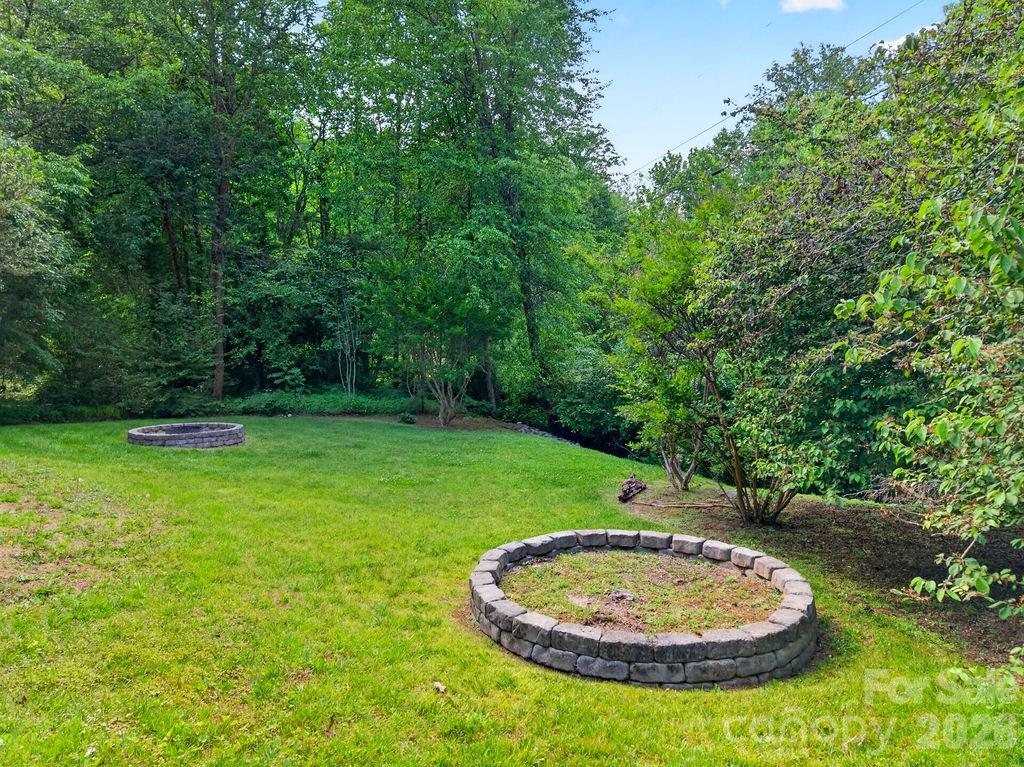 7 Firestone Court — Etowah