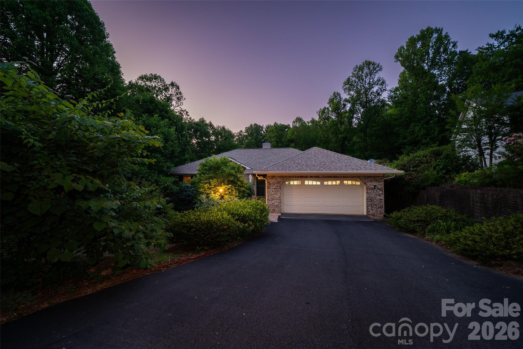 7 Firestone Court — Etowah