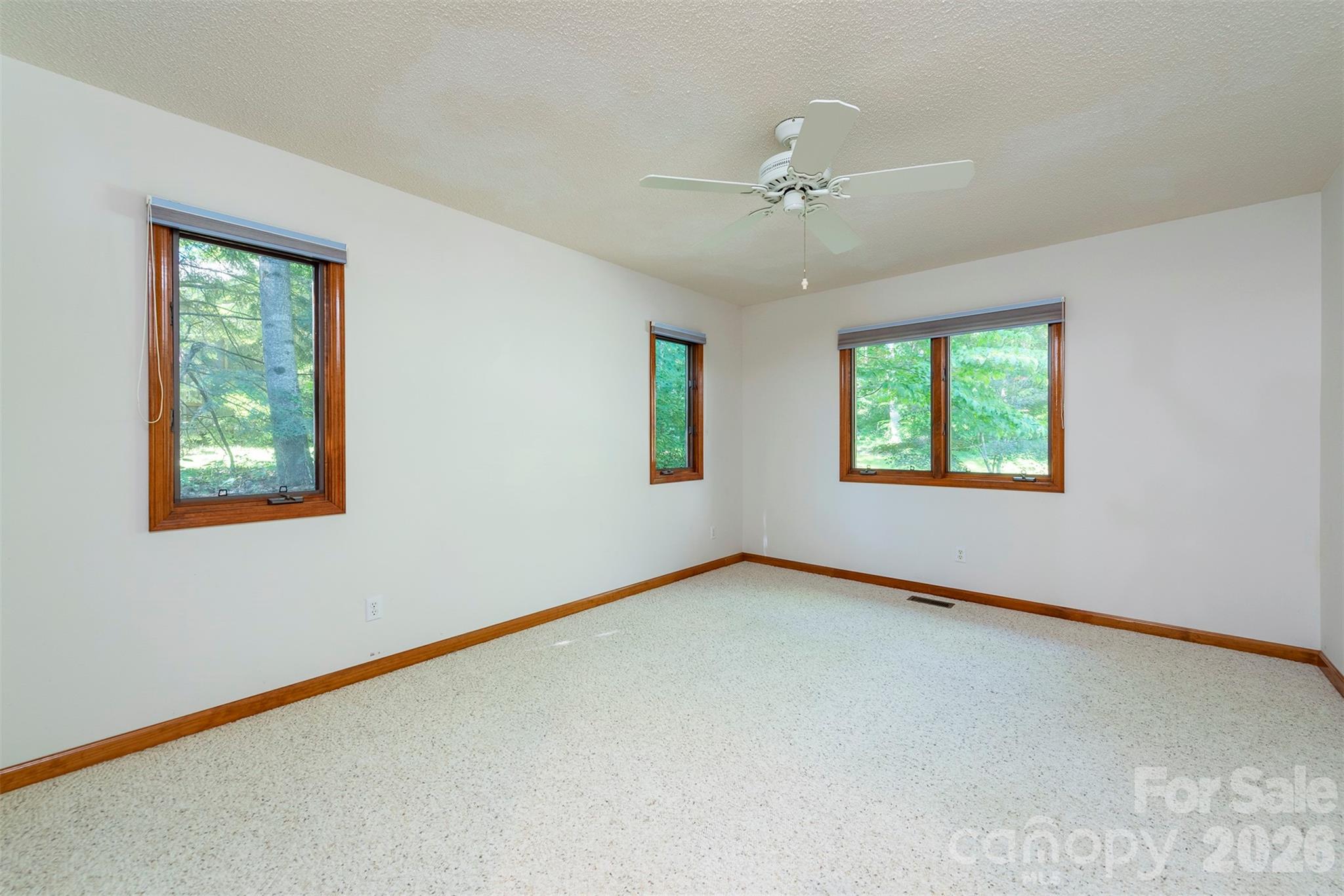 29 Hillcreek Drive — Asheville