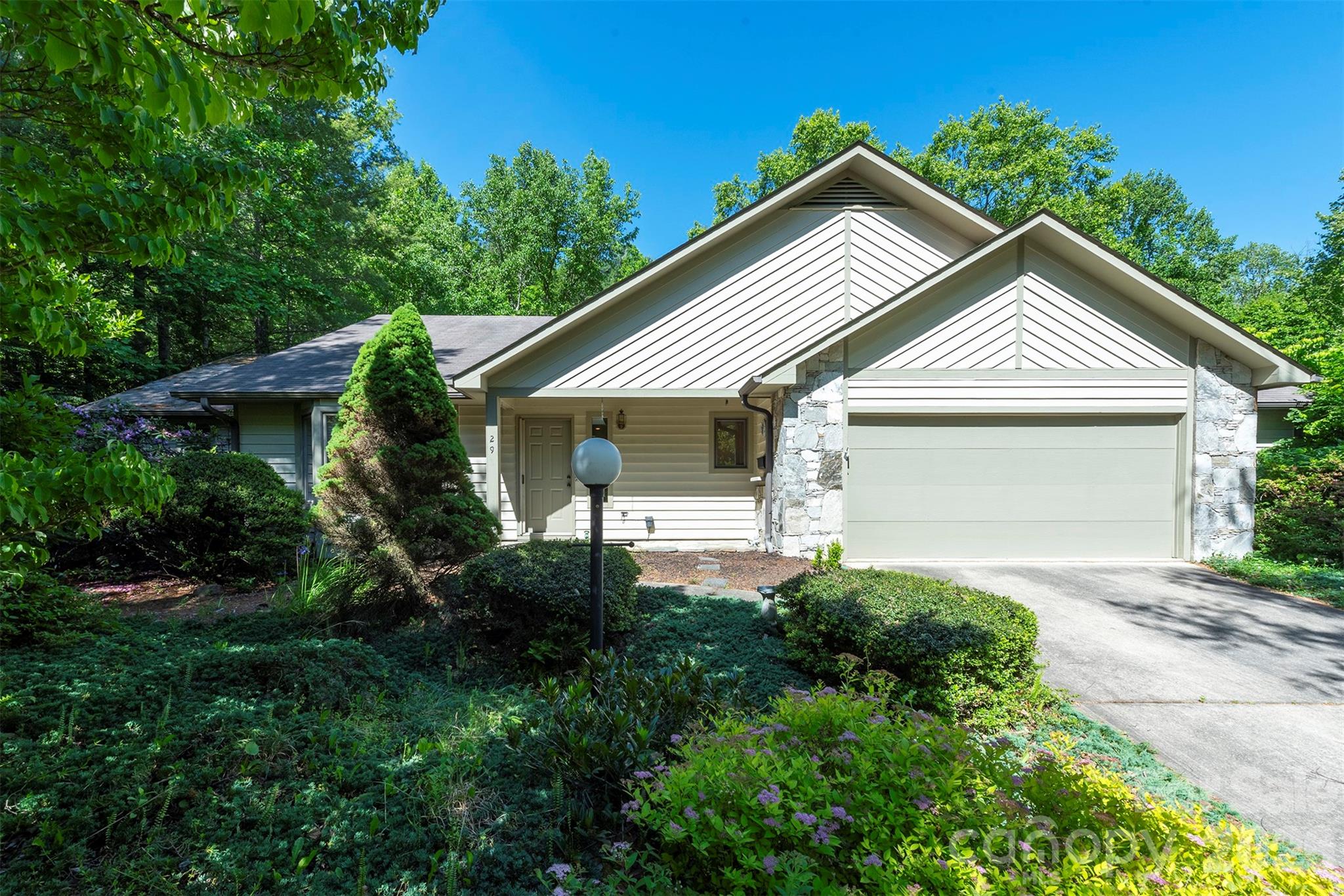 29 Hillcreek Drive — Asheville