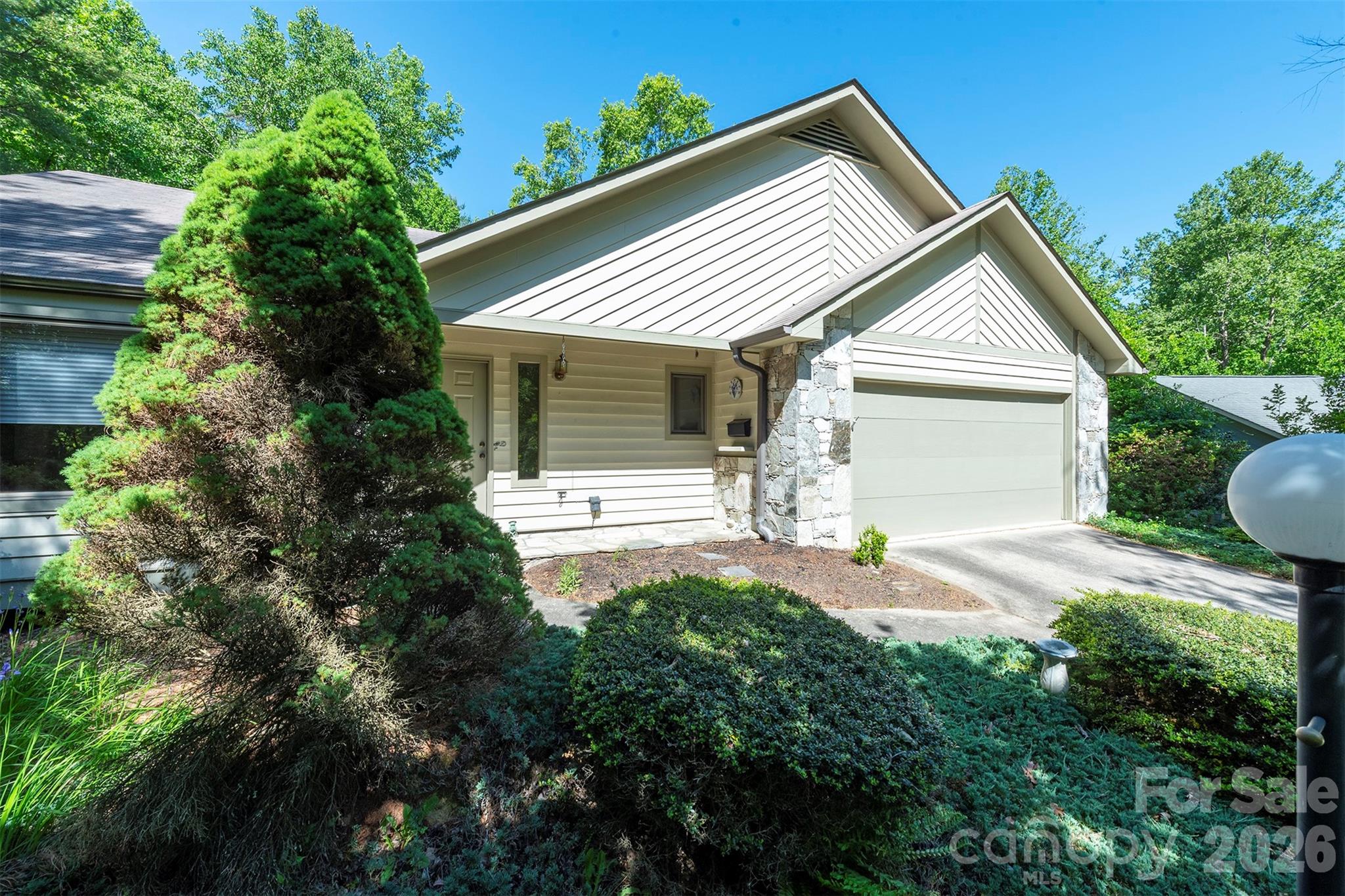 29 Hillcreek Drive — Asheville