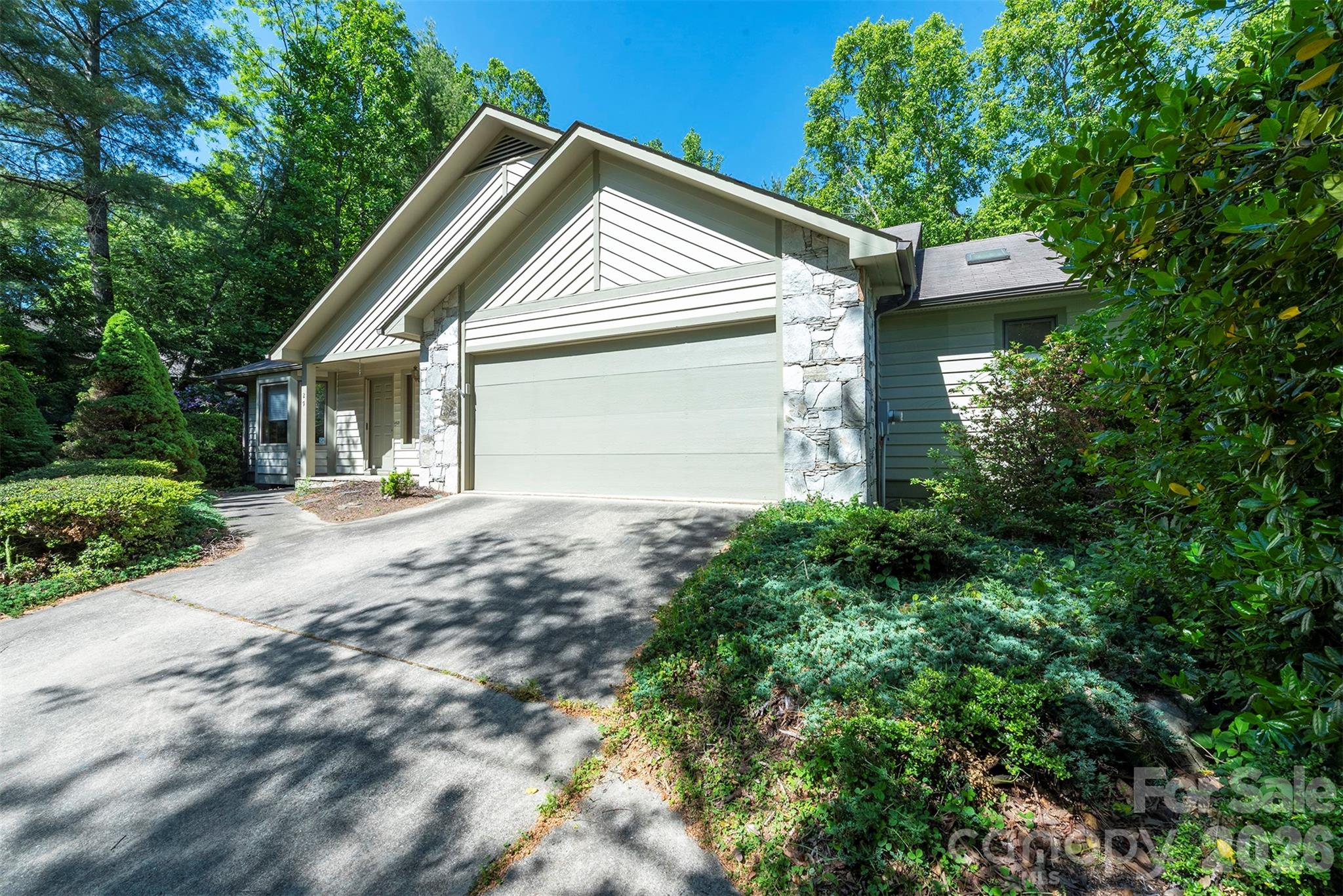 29 Hillcreek Drive — Asheville