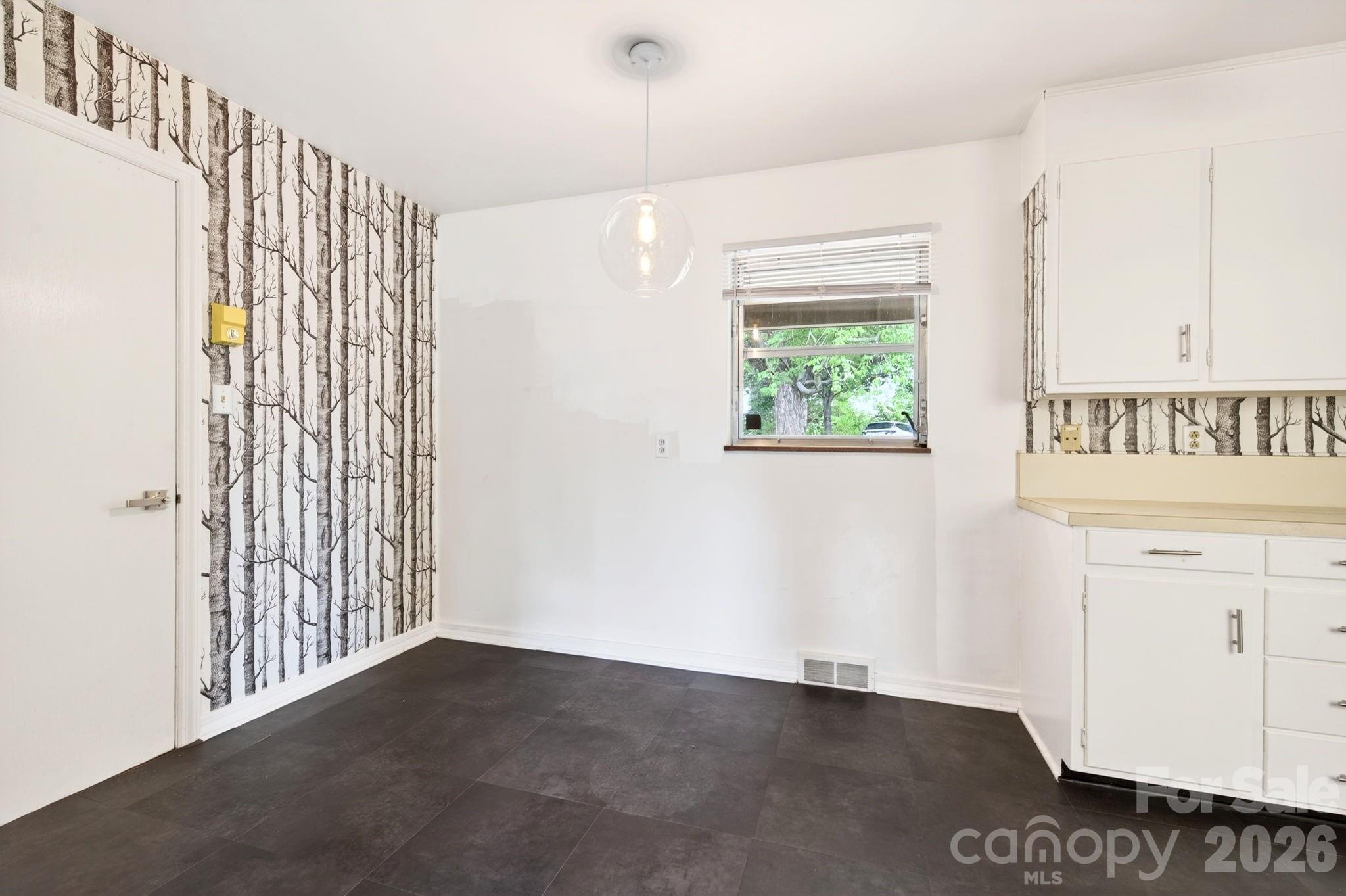 99 Marlborough Road — Asheville