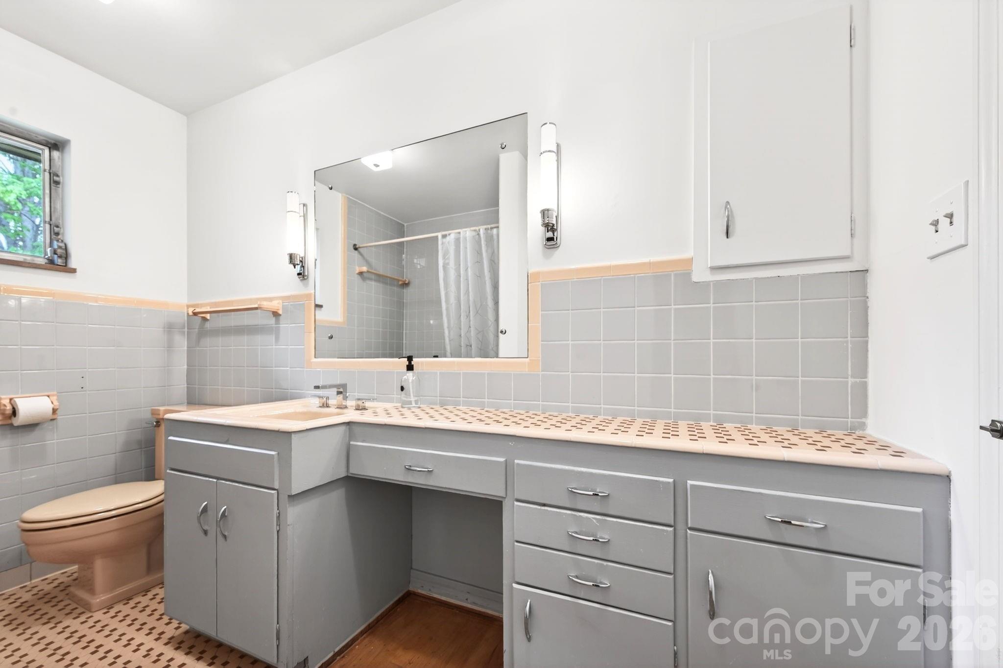 99 Marlborough Road — Asheville