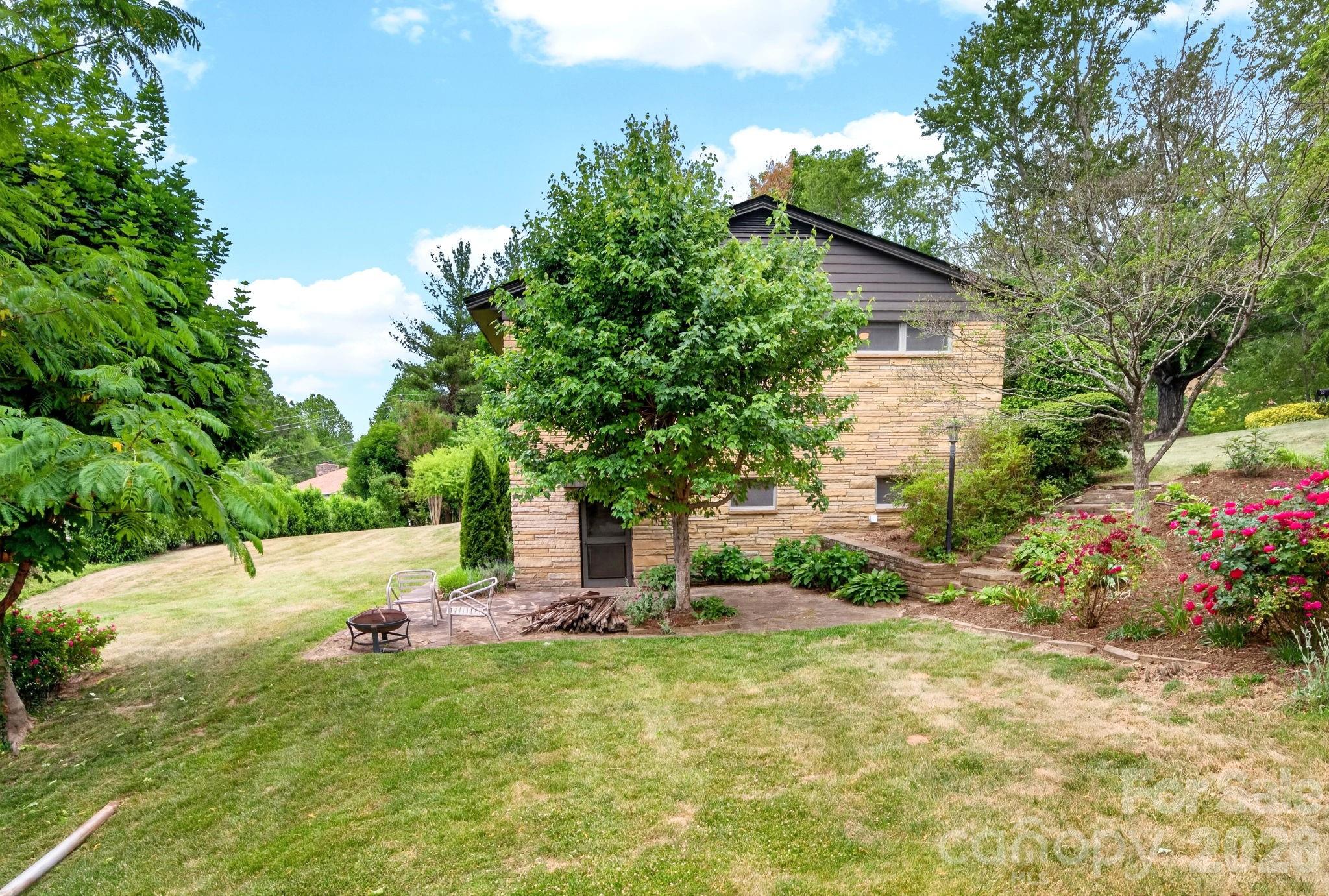 99 Marlborough Road — Asheville