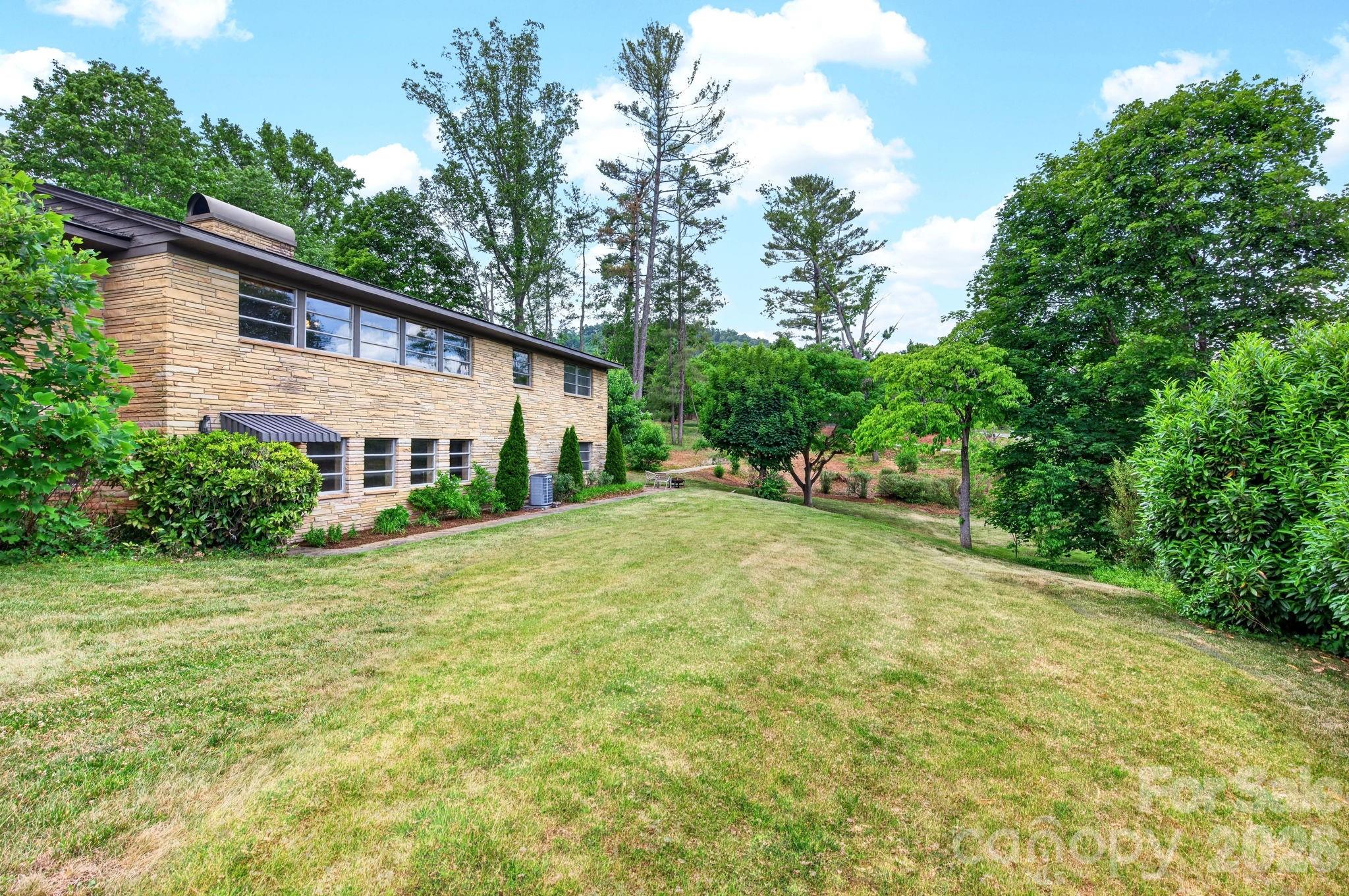 99 Marlborough Road — Asheville