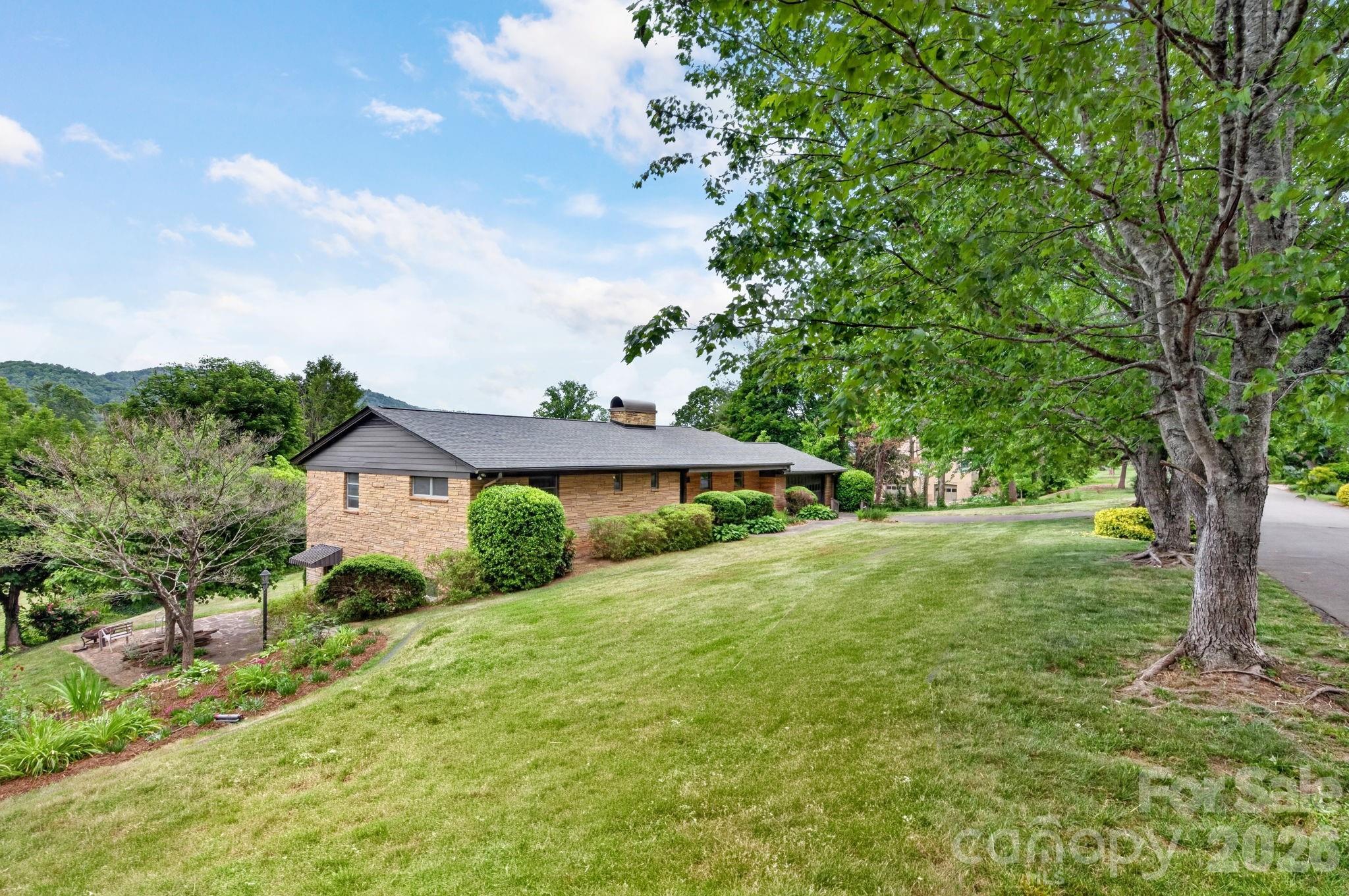 99 Marlborough Road — Asheville