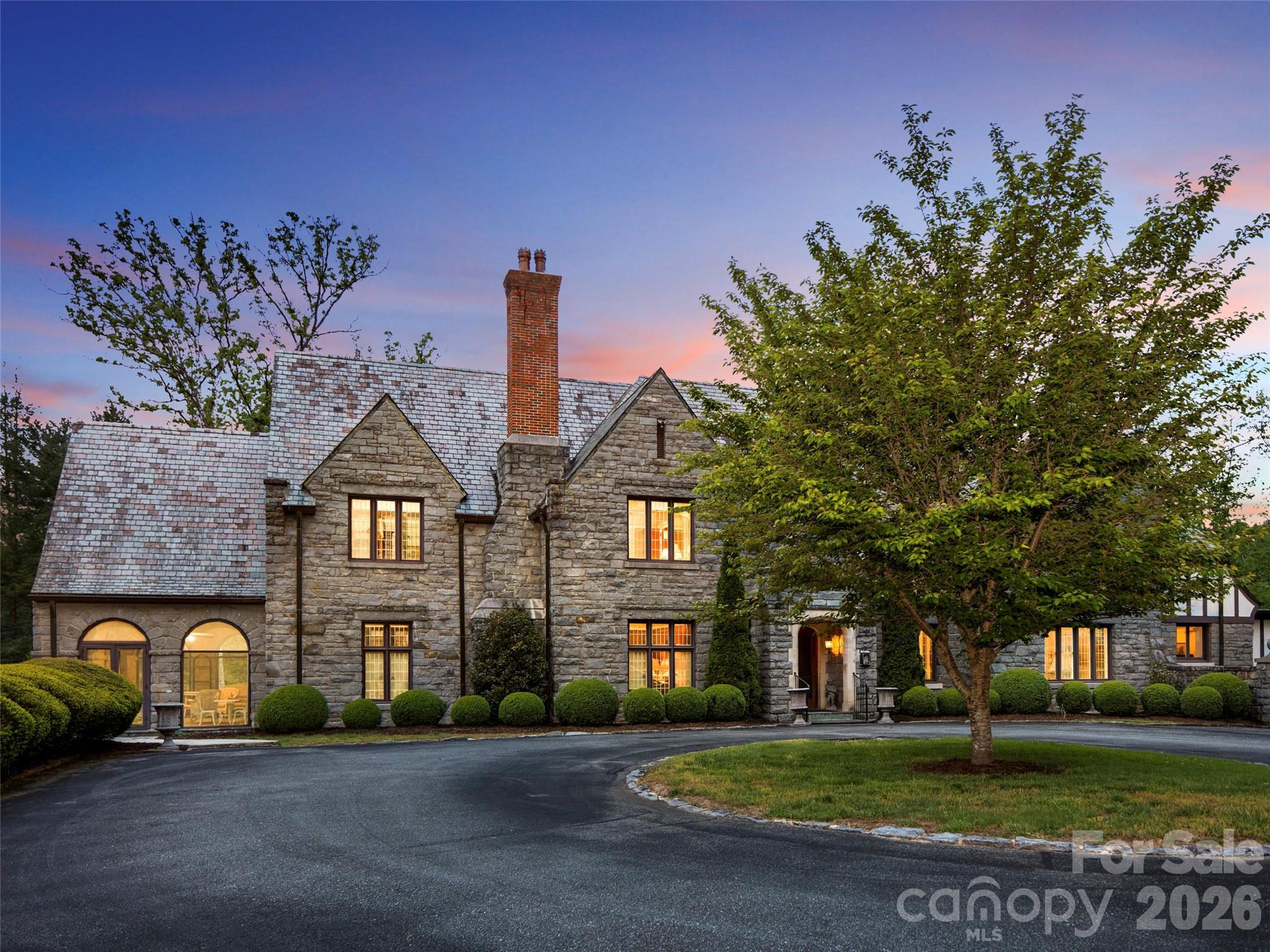 436 Vanderbilt Road — Biltmore Forest