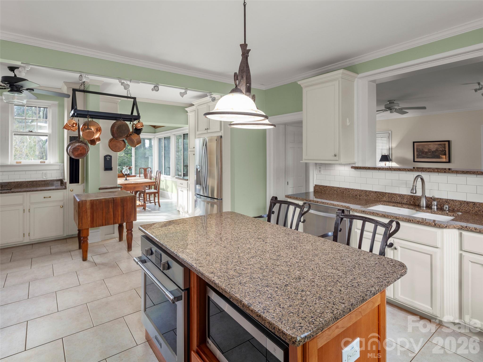 436 Vanderbilt Road — Biltmore Forest