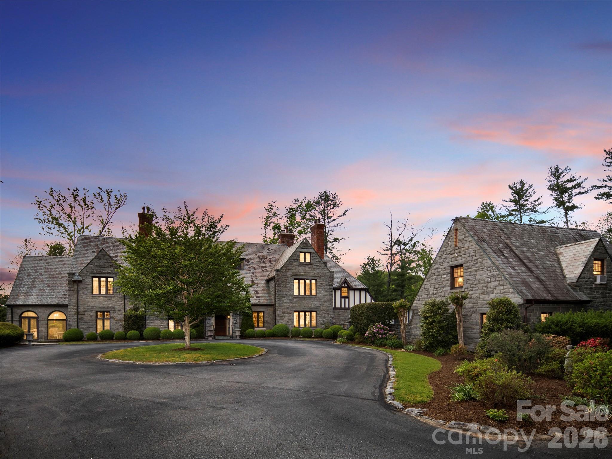 436 Vanderbilt Road — Biltmore Forest