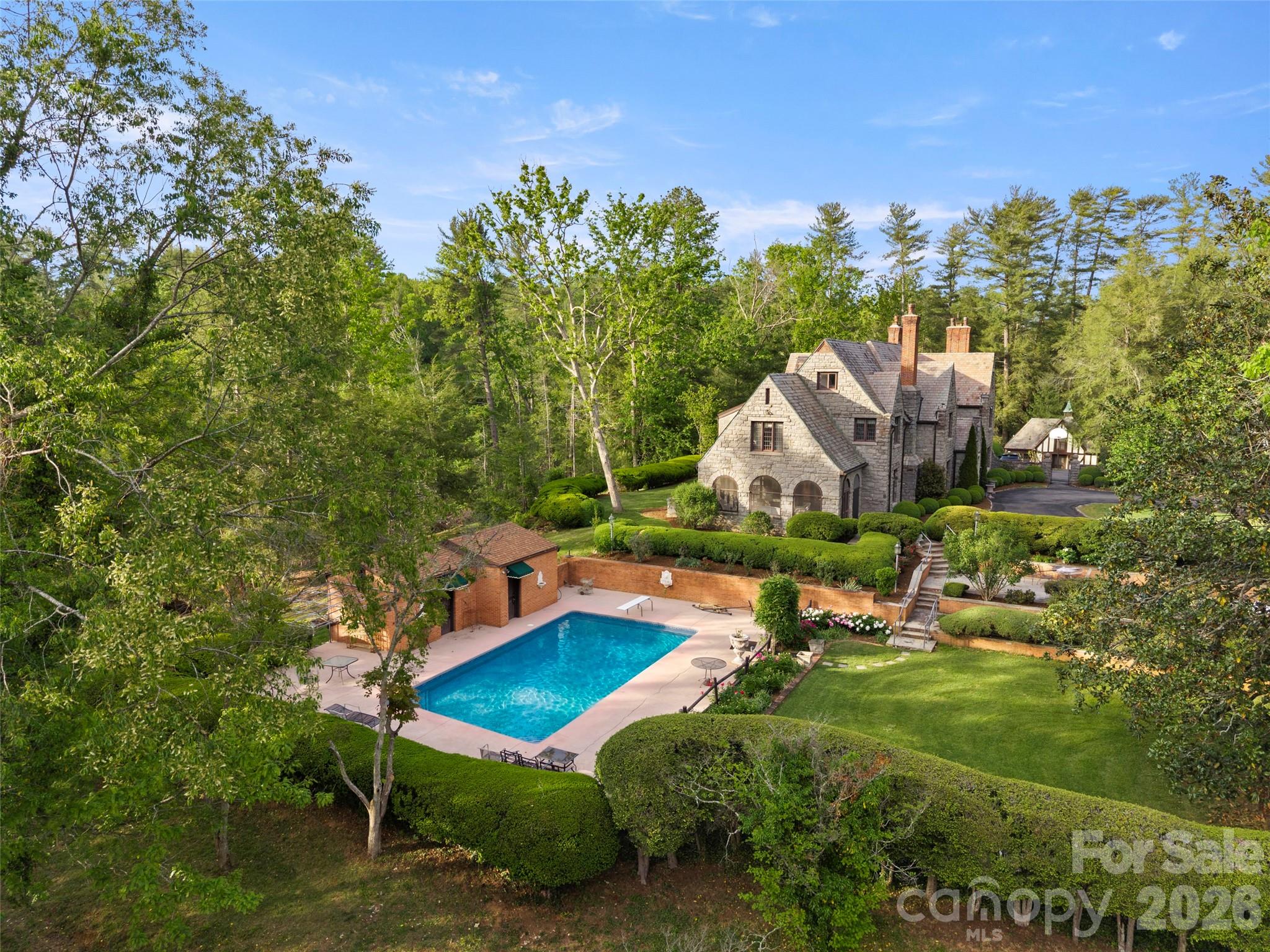 436 Vanderbilt Road — Biltmore Forest