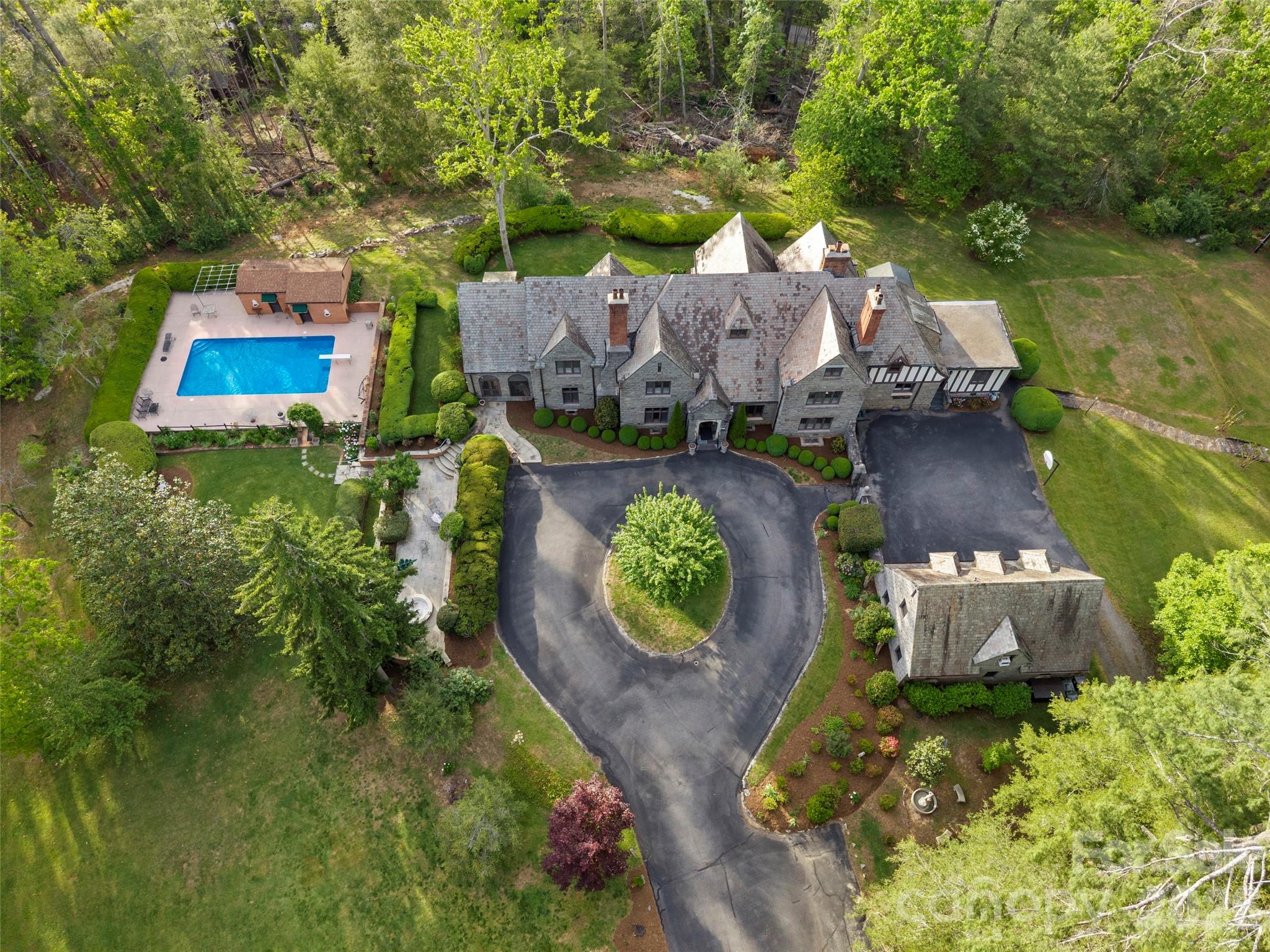 436 Vanderbilt Road — Biltmore Forest