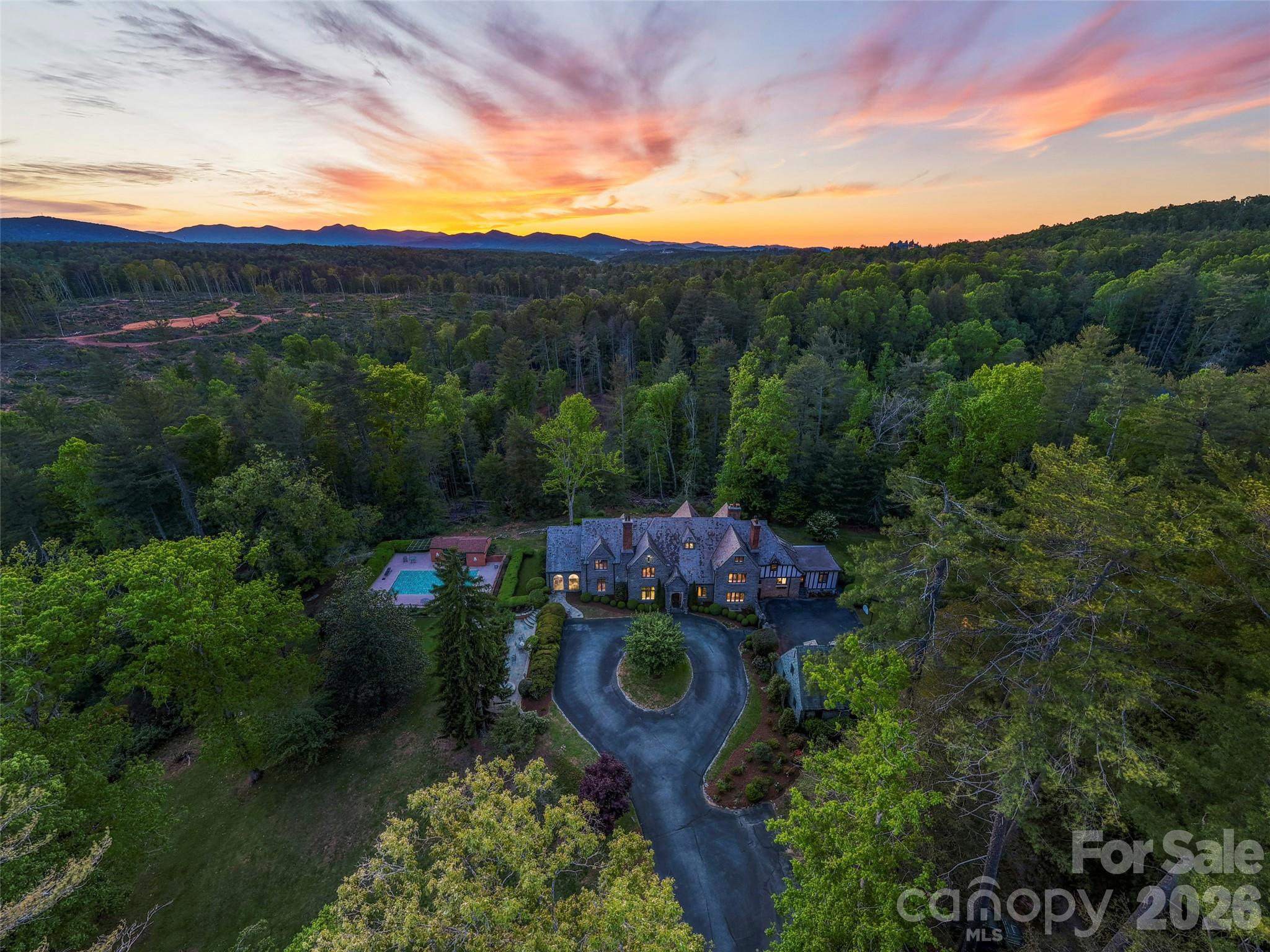 436 Vanderbilt Road — Biltmore Forest