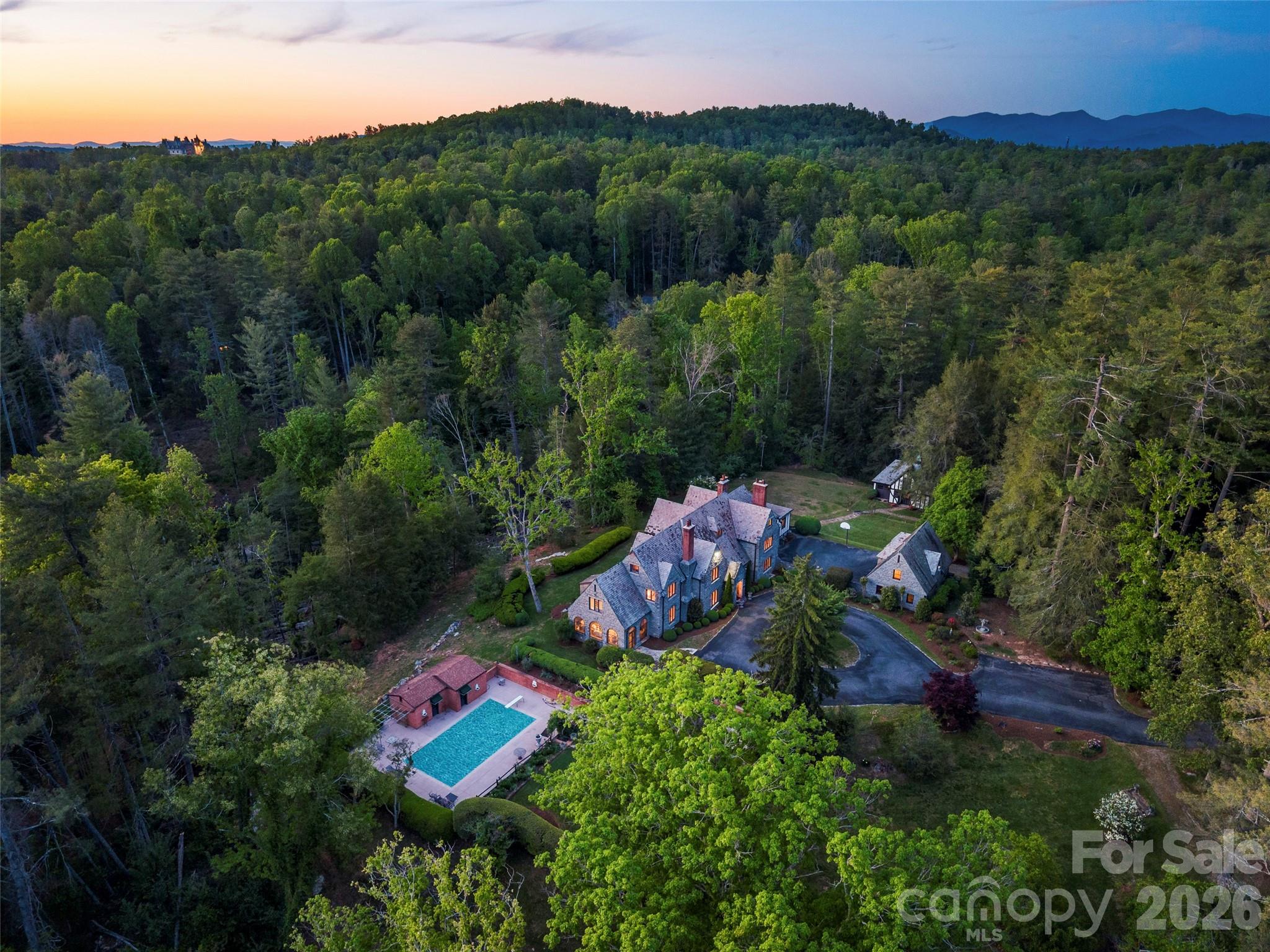 436 Vanderbilt Road — Biltmore Forest