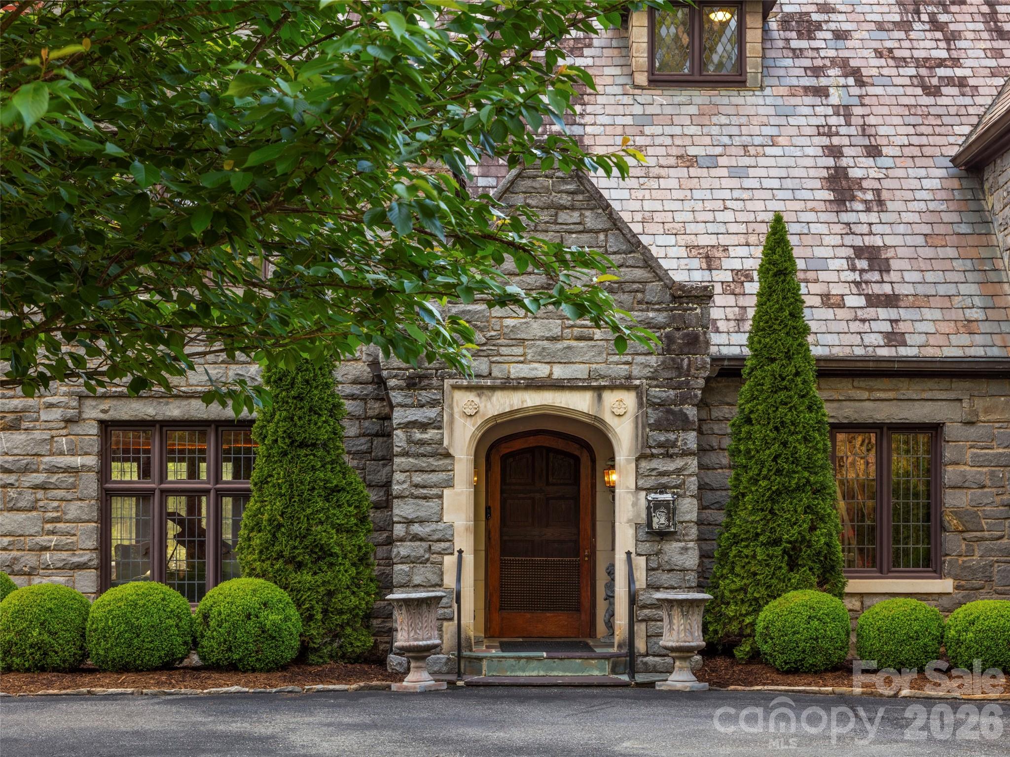 436 Vanderbilt Road — Biltmore Forest