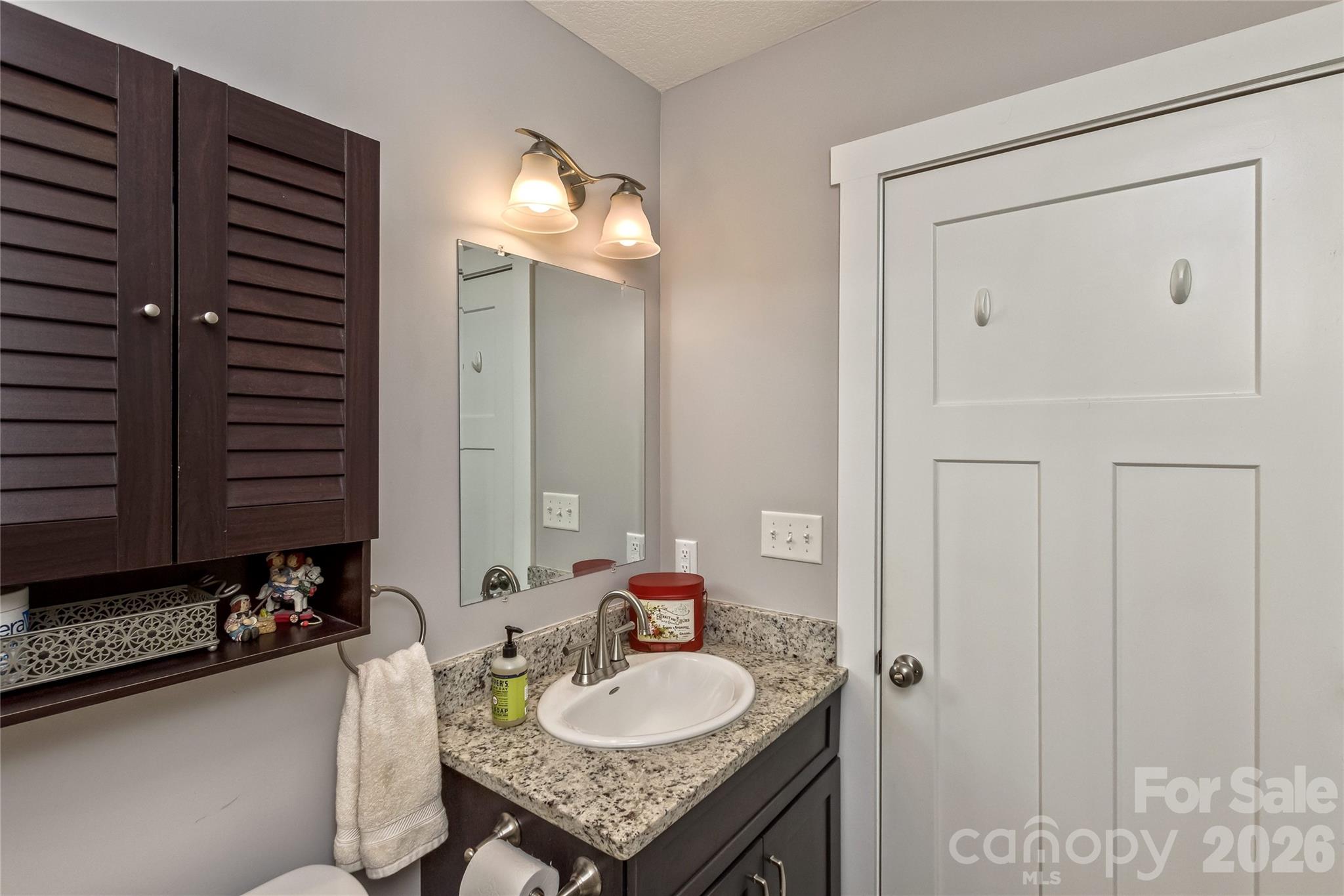 206 Linsonwood Road — Waynesville