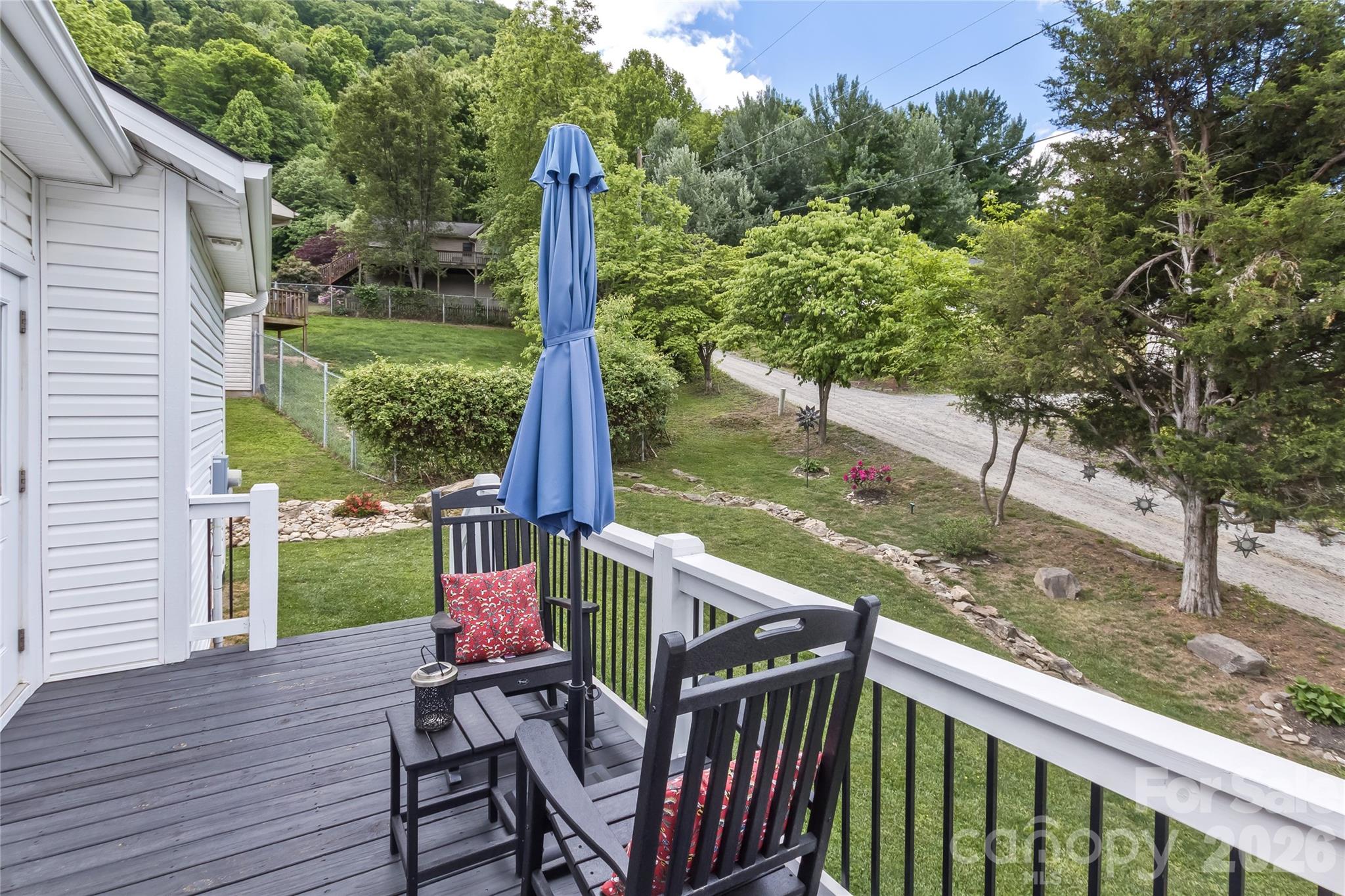 206 Linsonwood Road — Waynesville