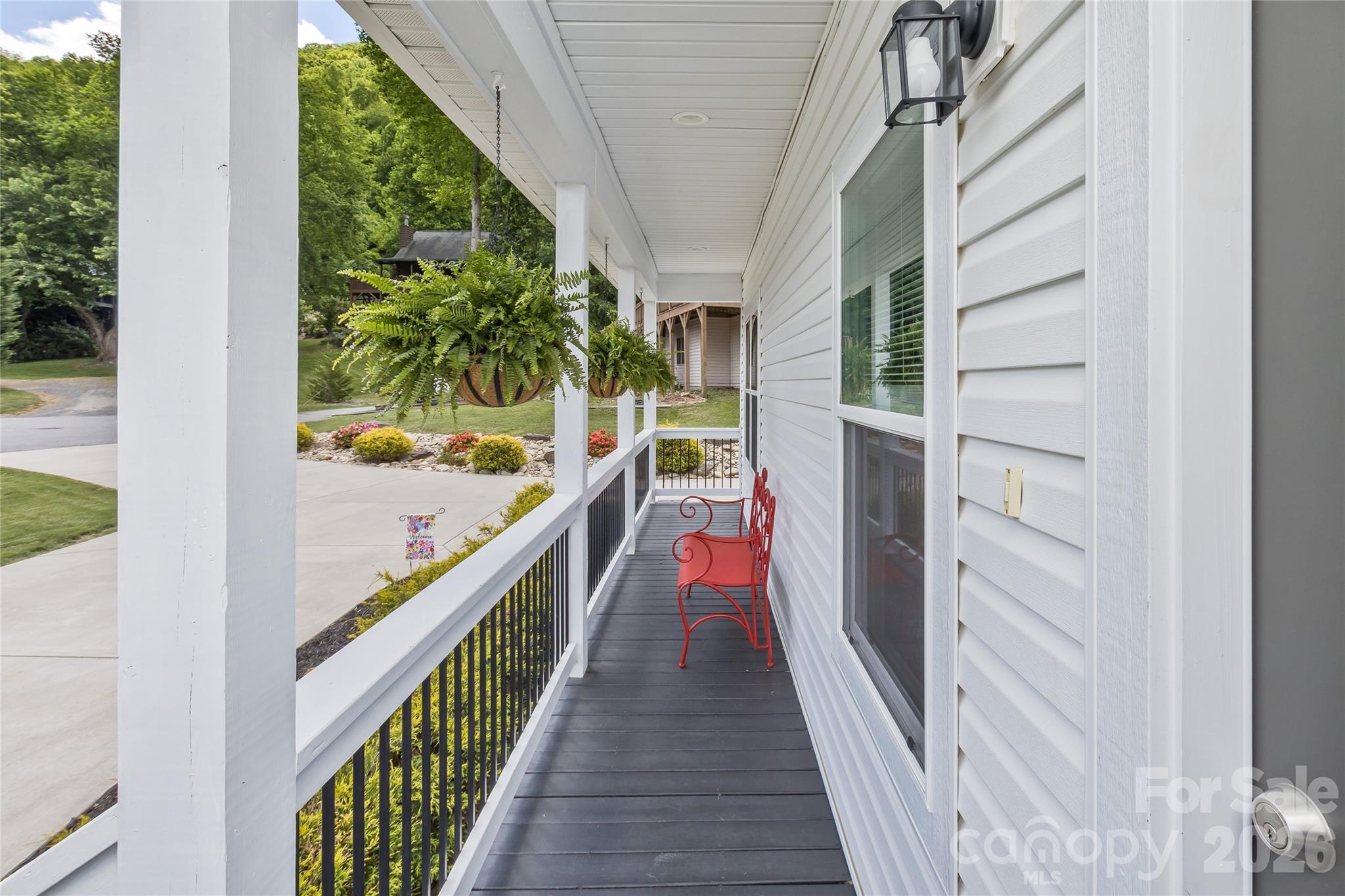 206 Linsonwood Road — Waynesville