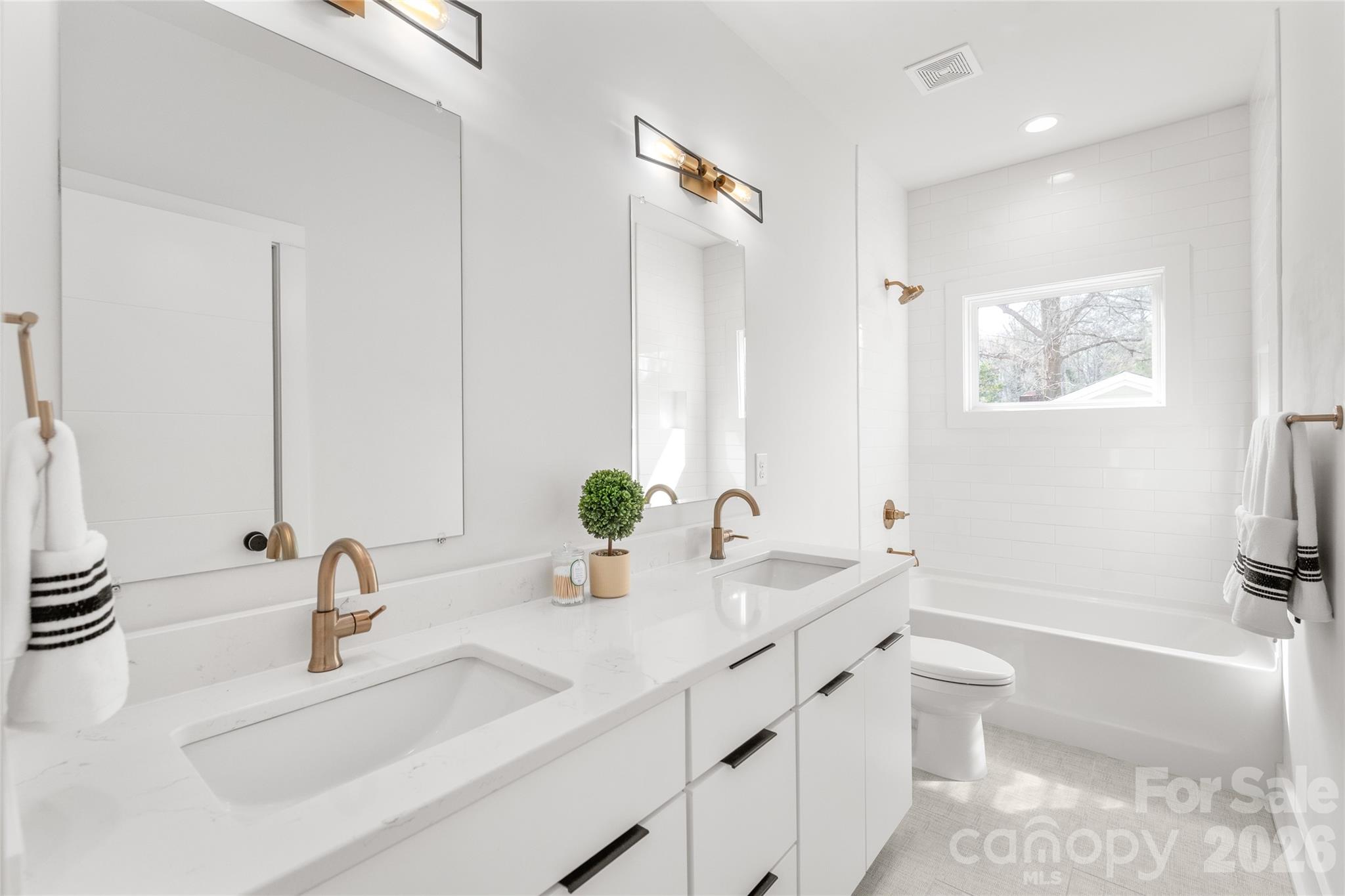 5773 Stephanie Street — Charlotte