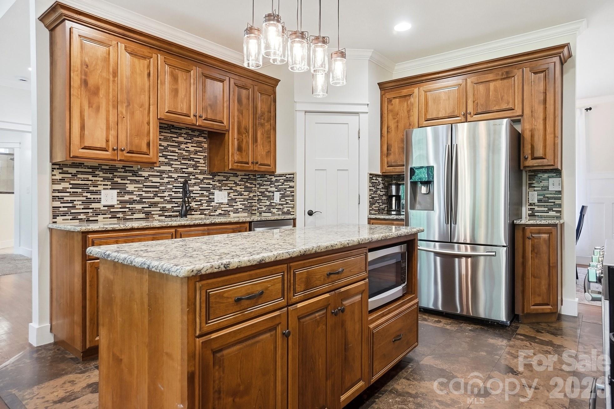 670 Arrow Point Lane — Davidson