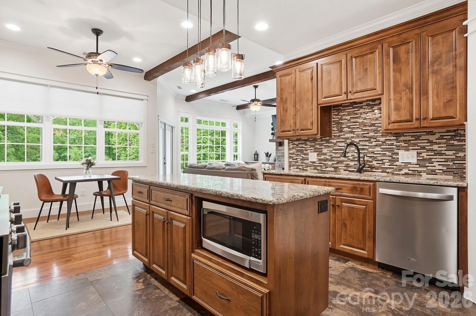670 Arrow Point Lane — Davidson