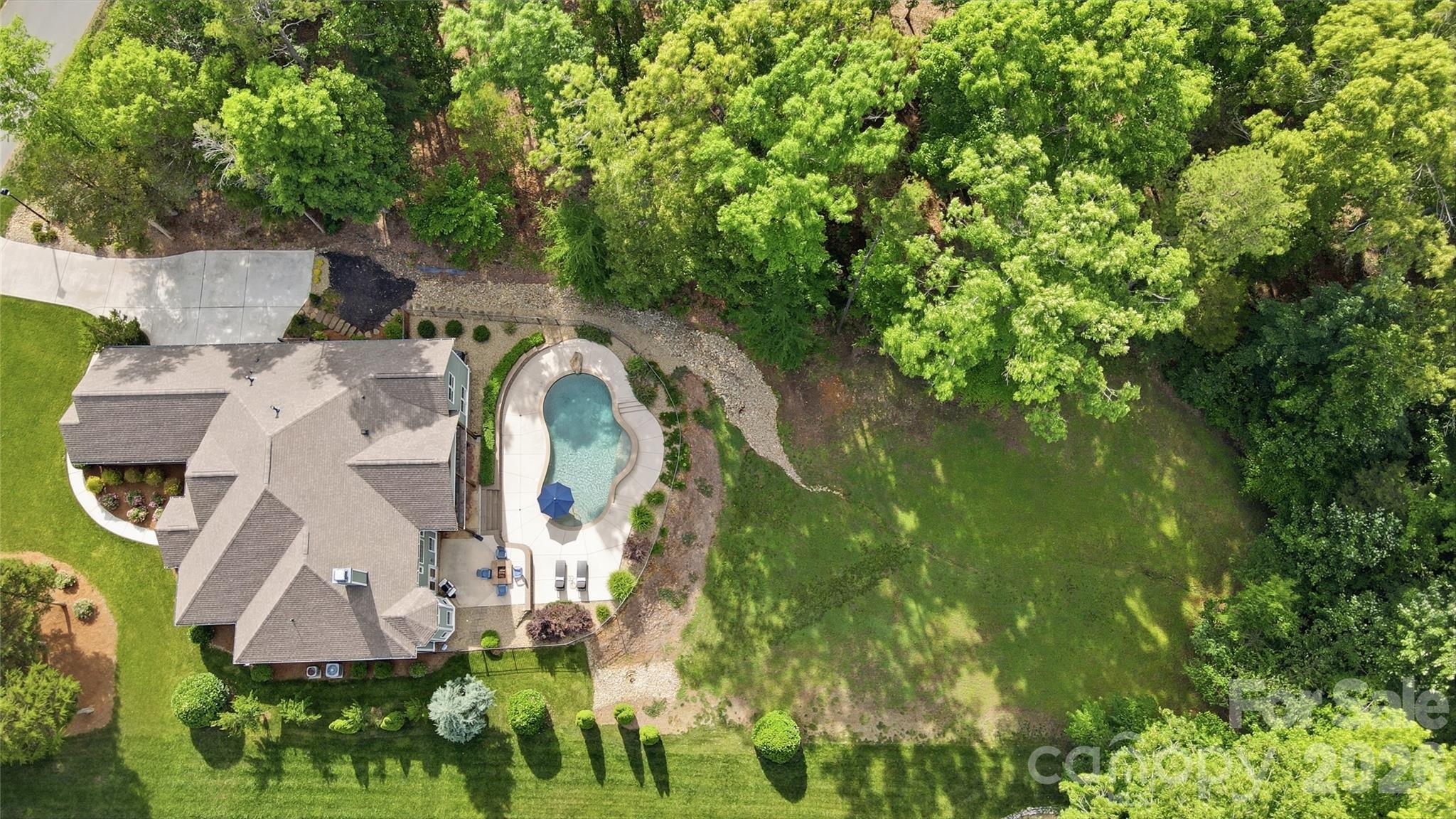 670 Arrow Point Lane — Davidson