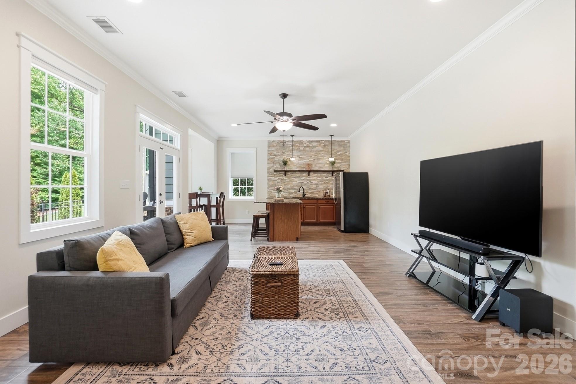 670 Arrow Point Lane — Davidson