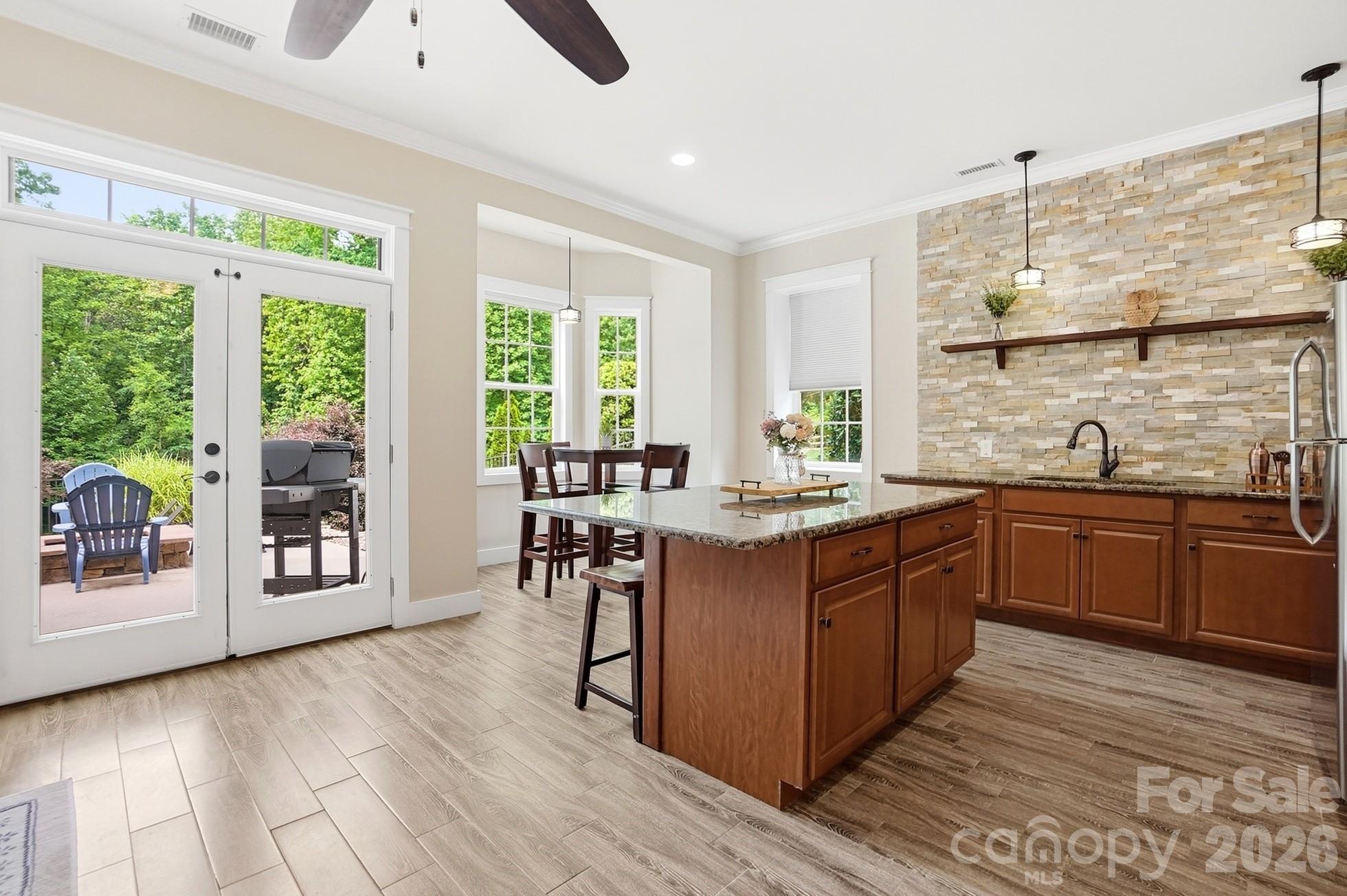670 Arrow Point Lane — Davidson