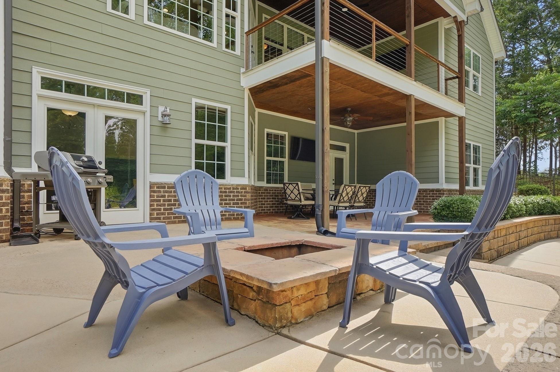 670 Arrow Point Lane — Davidson
