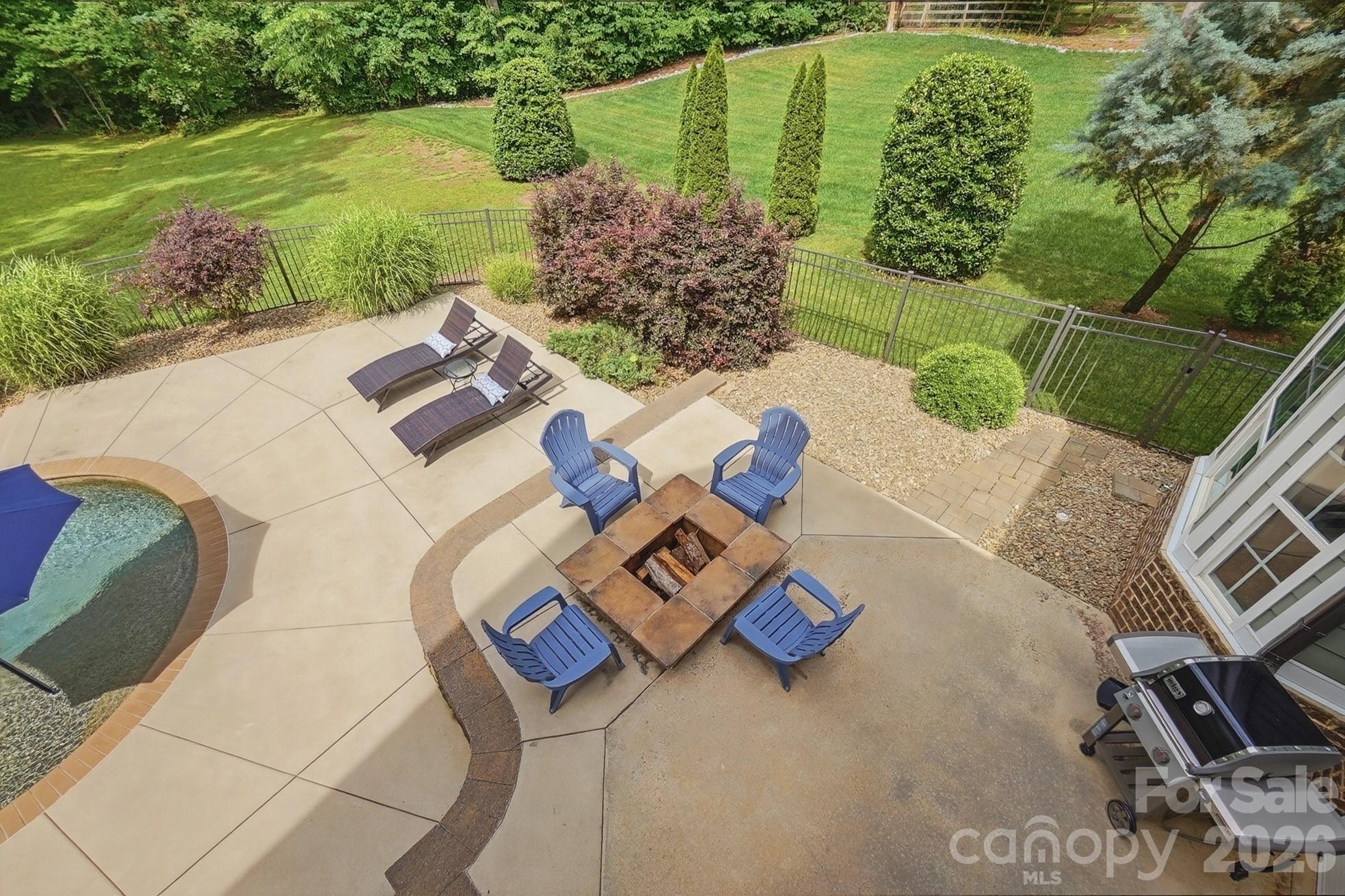 670 Arrow Point Lane — Davidson