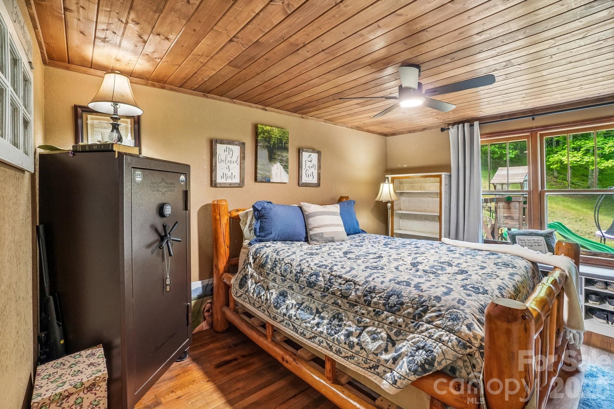 302 Battle Creek Drive — Green Mountain