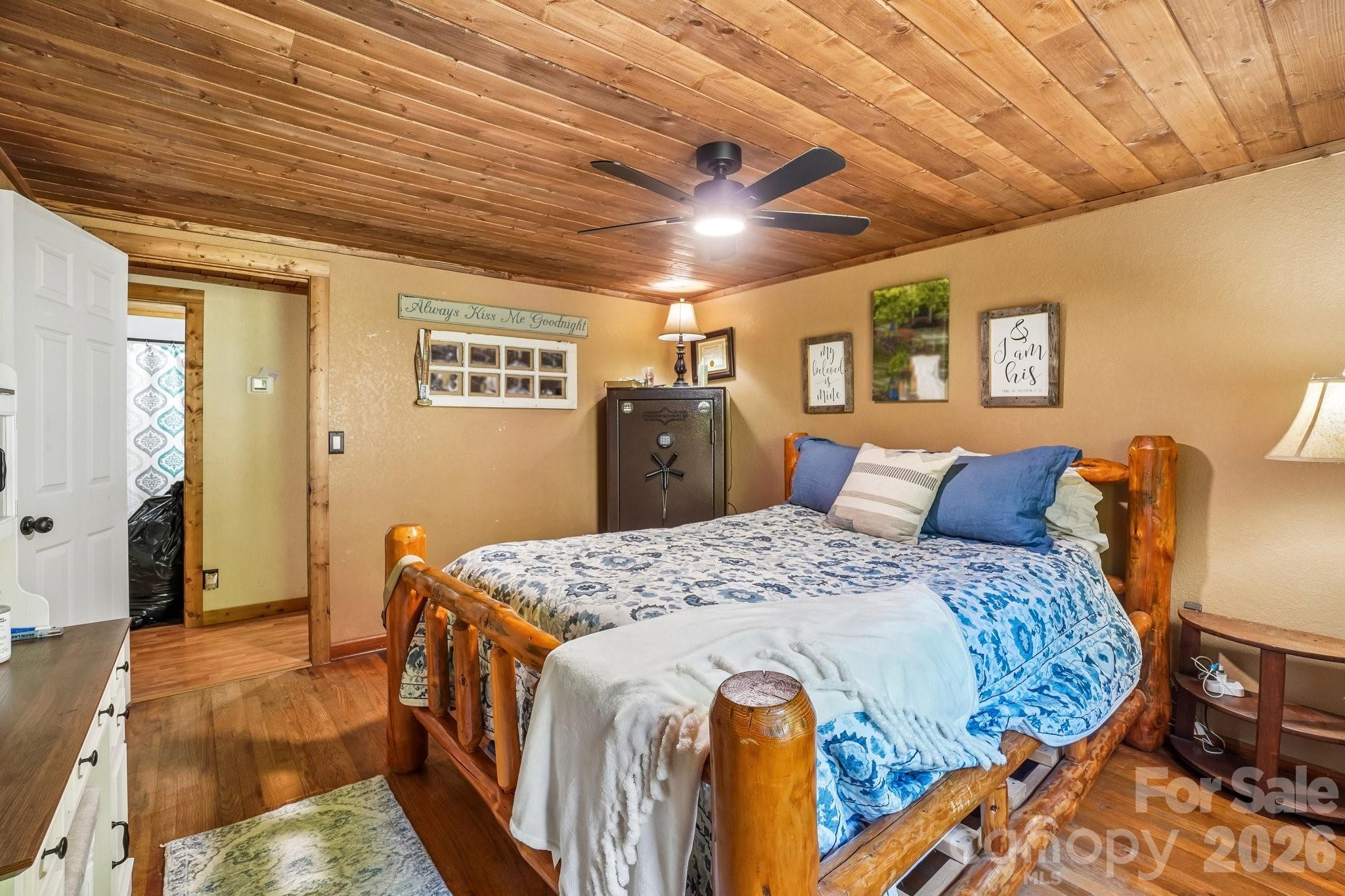 302 Battle Creek Drive — Green Mountain