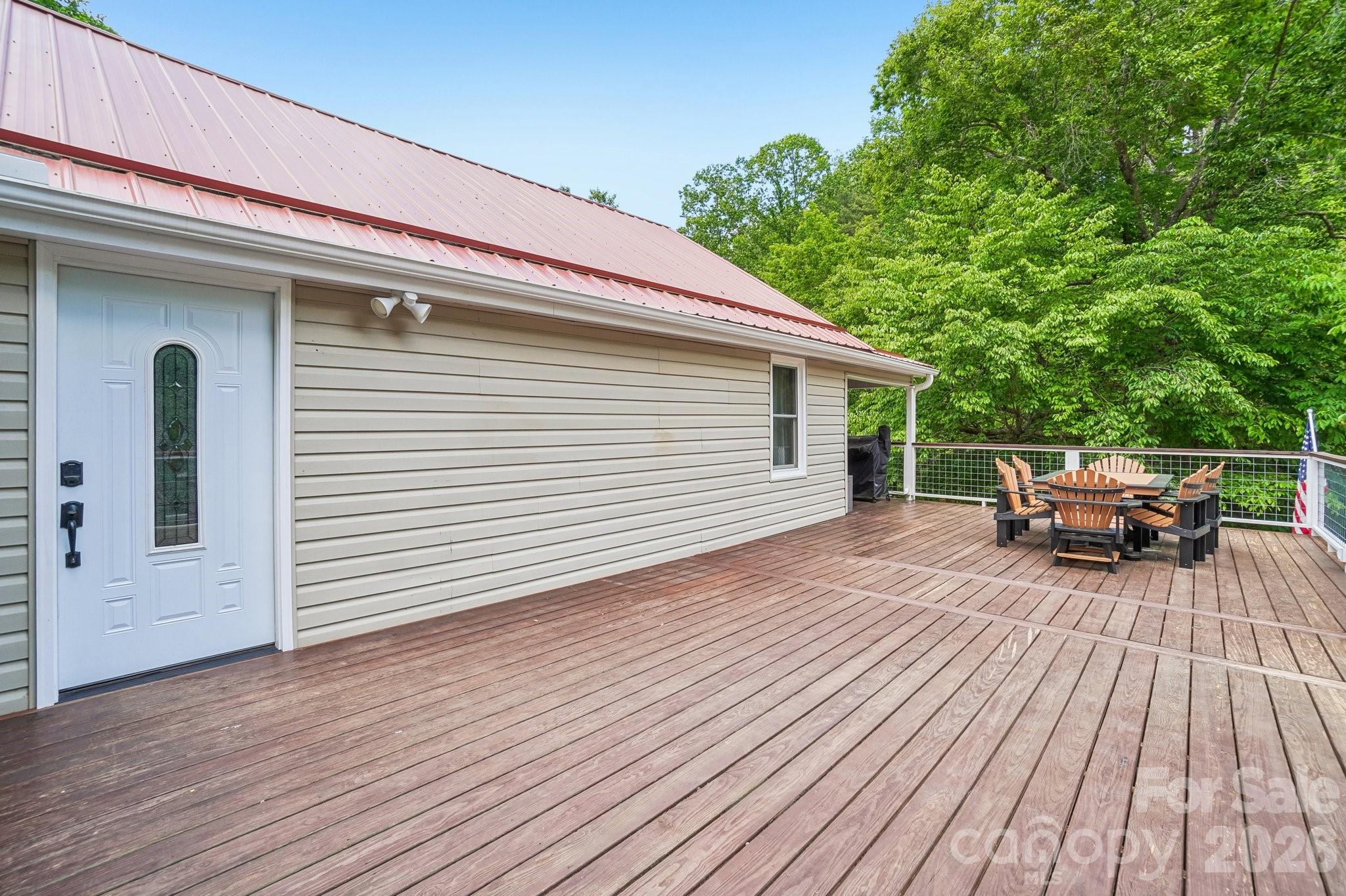 302 Battle Creek Drive — Green Mountain