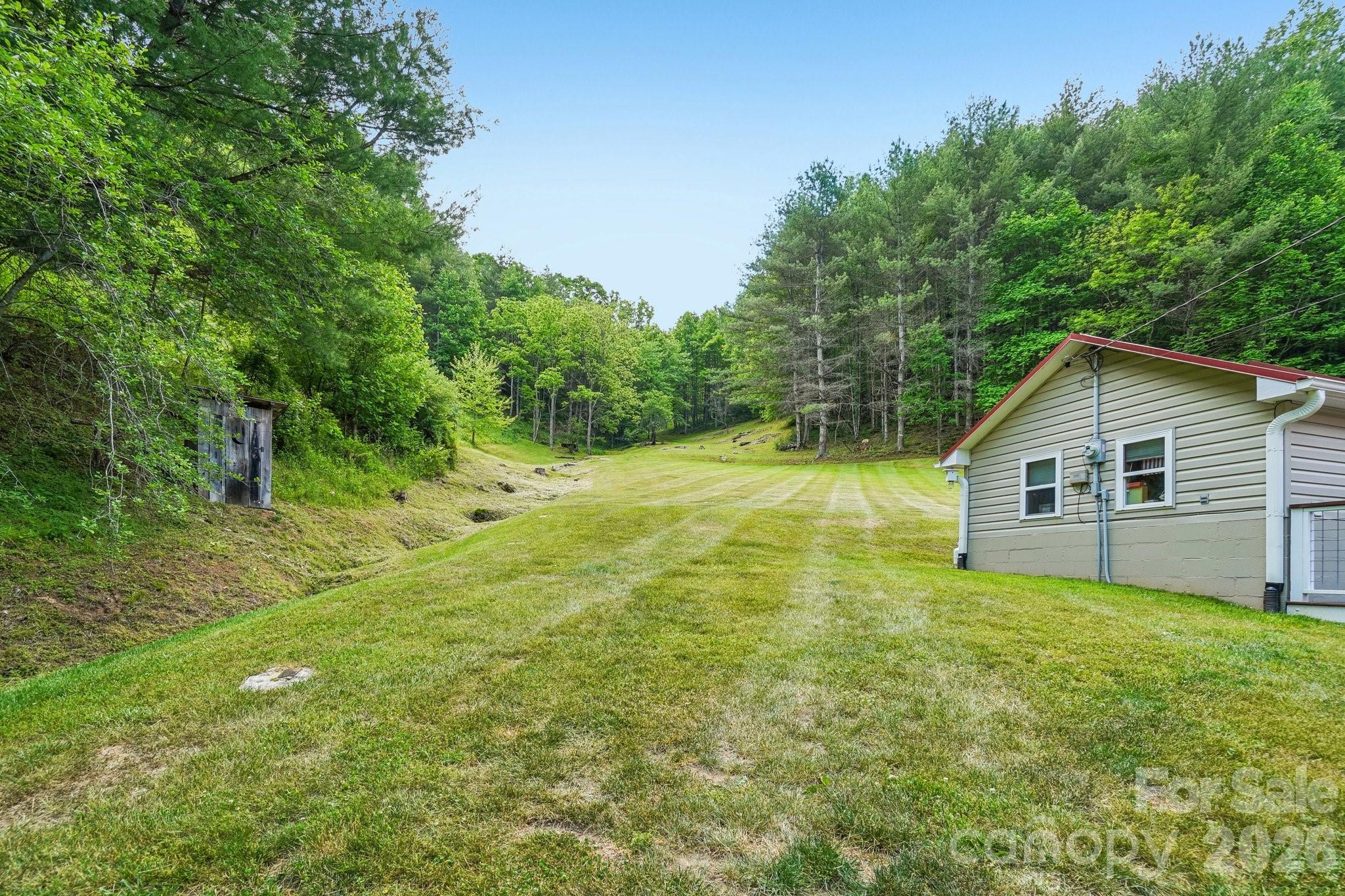 302 Battle Creek Drive — Green Mountain