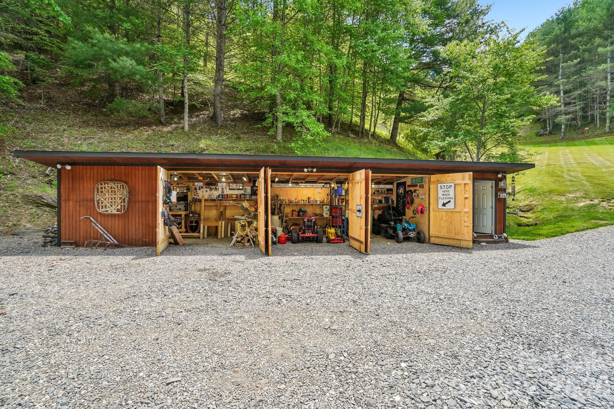 302 Battle Creek Drive — Green Mountain
