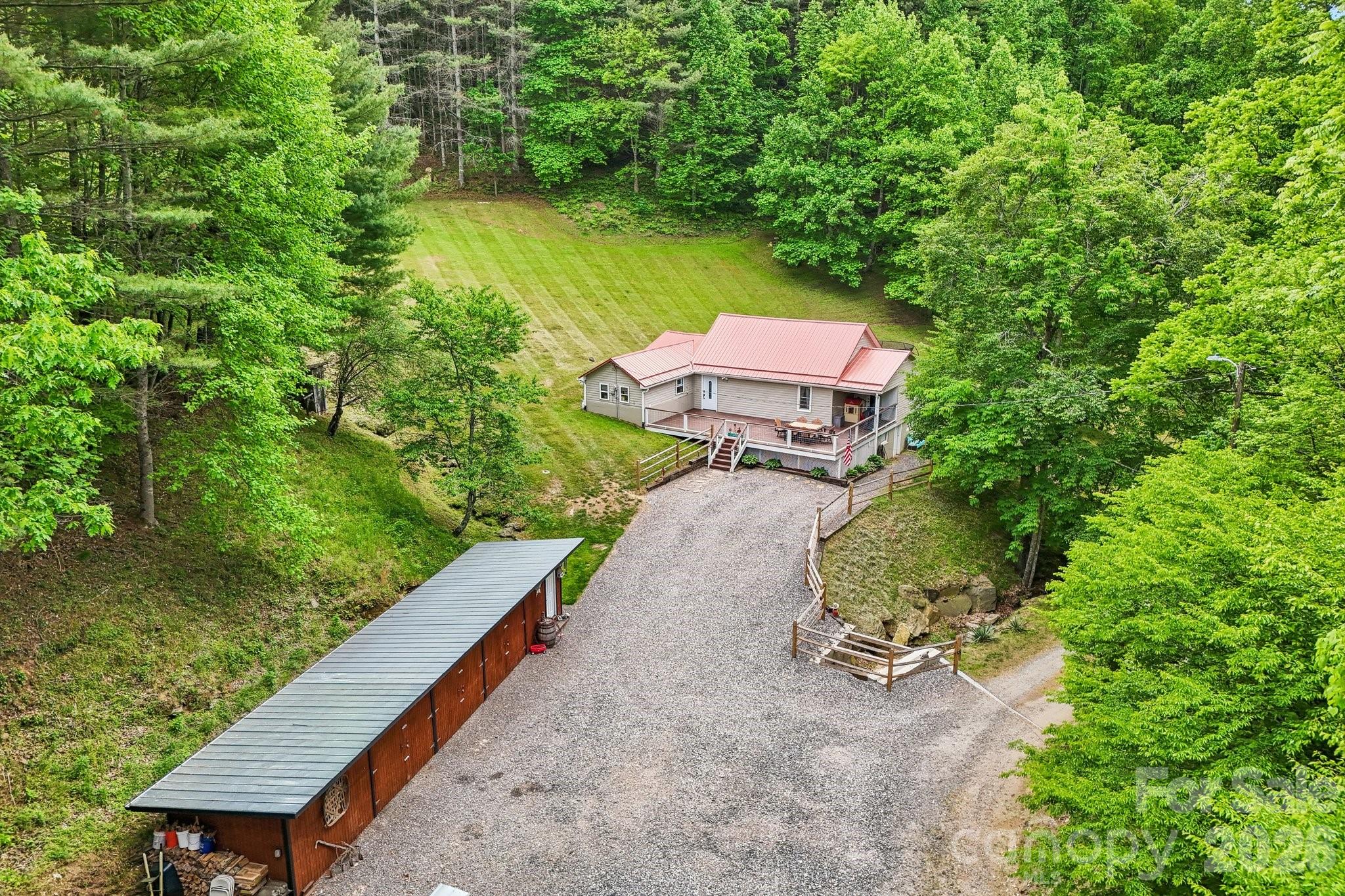 302 Battle Creek Drive — Green Mountain
