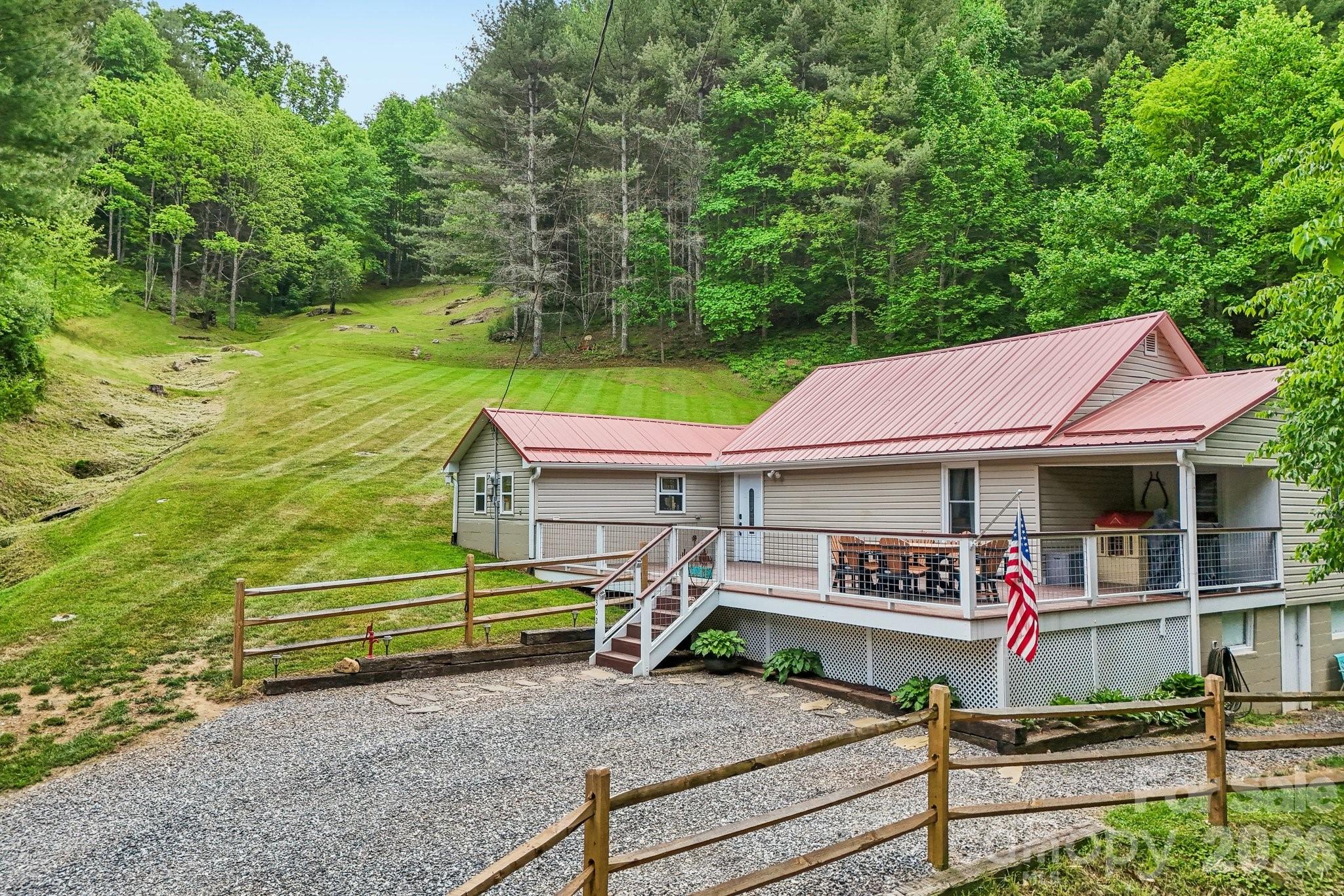302 Battle Creek Drive — Green Mountain