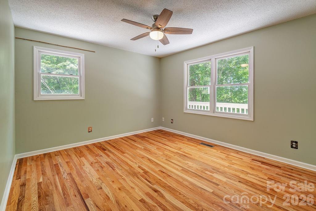 146 Churchill Downs Drive — Fairview