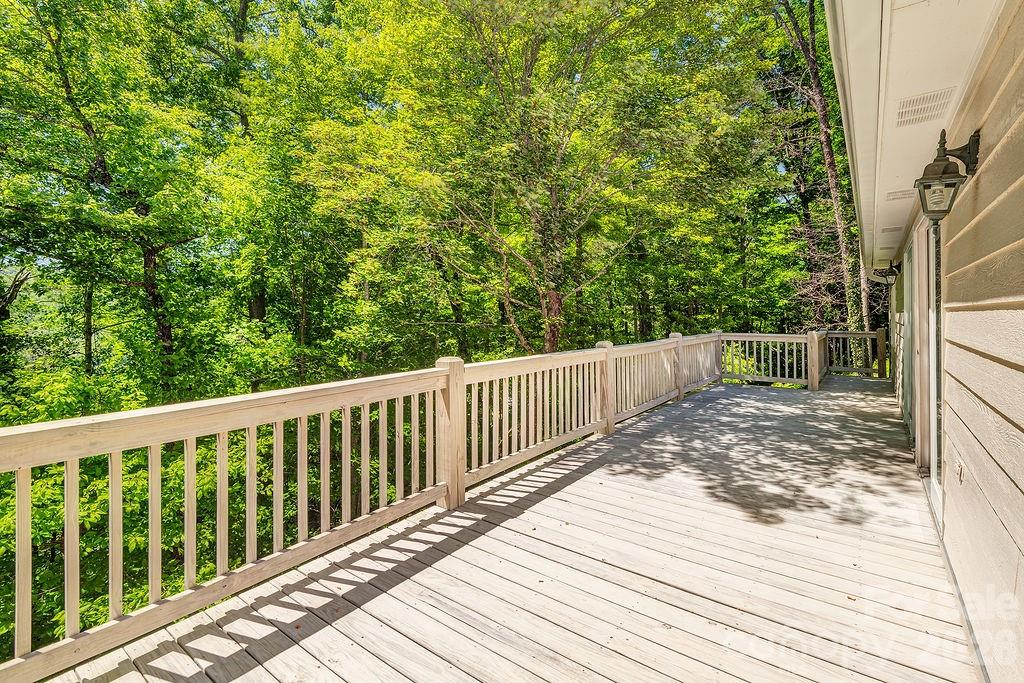 146 Churchill Downs Drive — Fairview